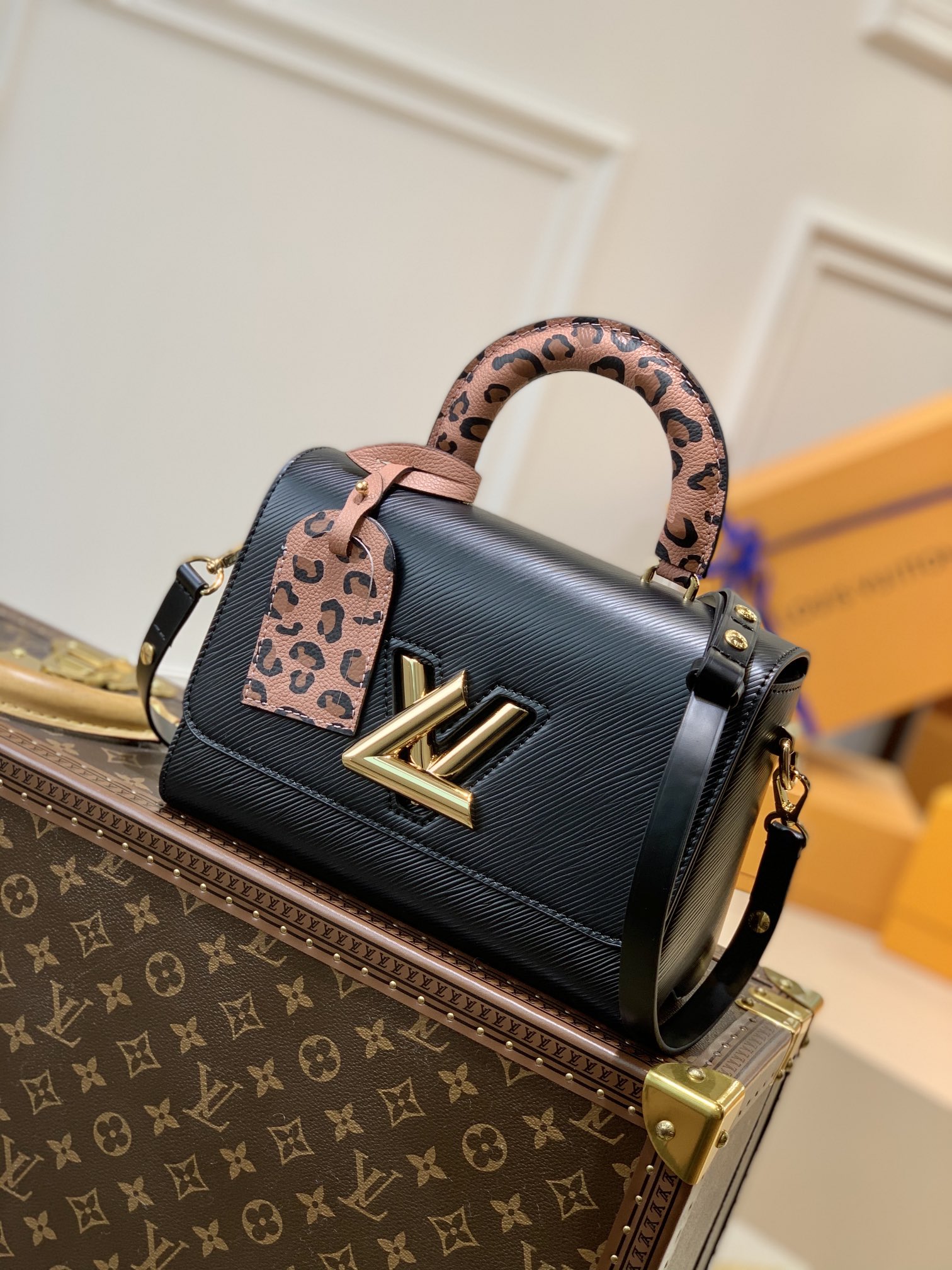 Louis_Vuitton_Twist_MM-2