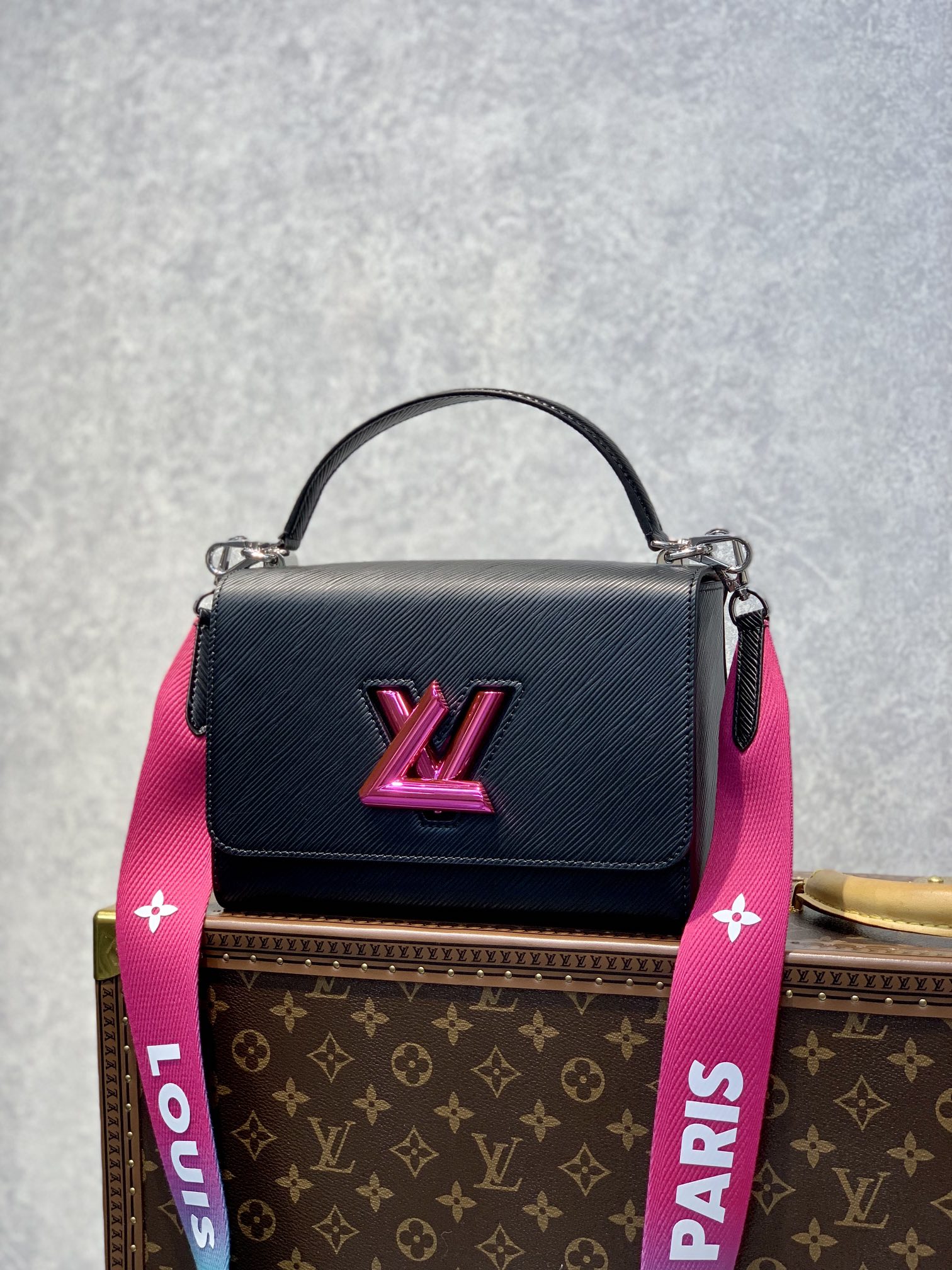 Louis_Vuitton_Twist_MM-2