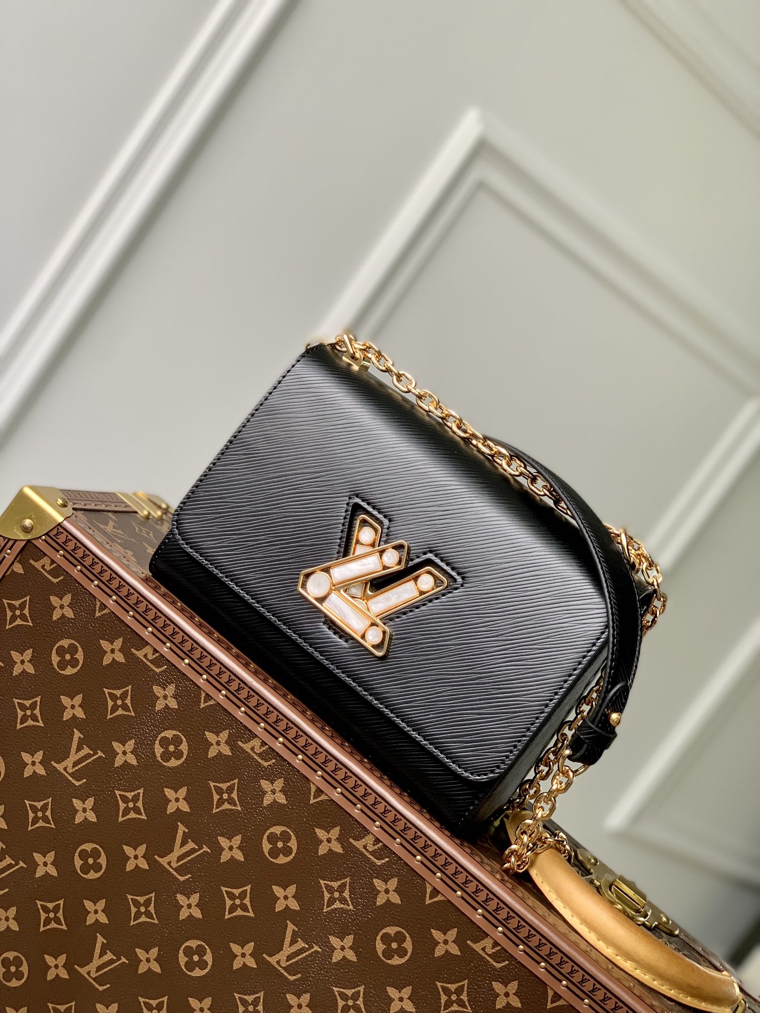 Louis_Vuitton_Twist_MM-2