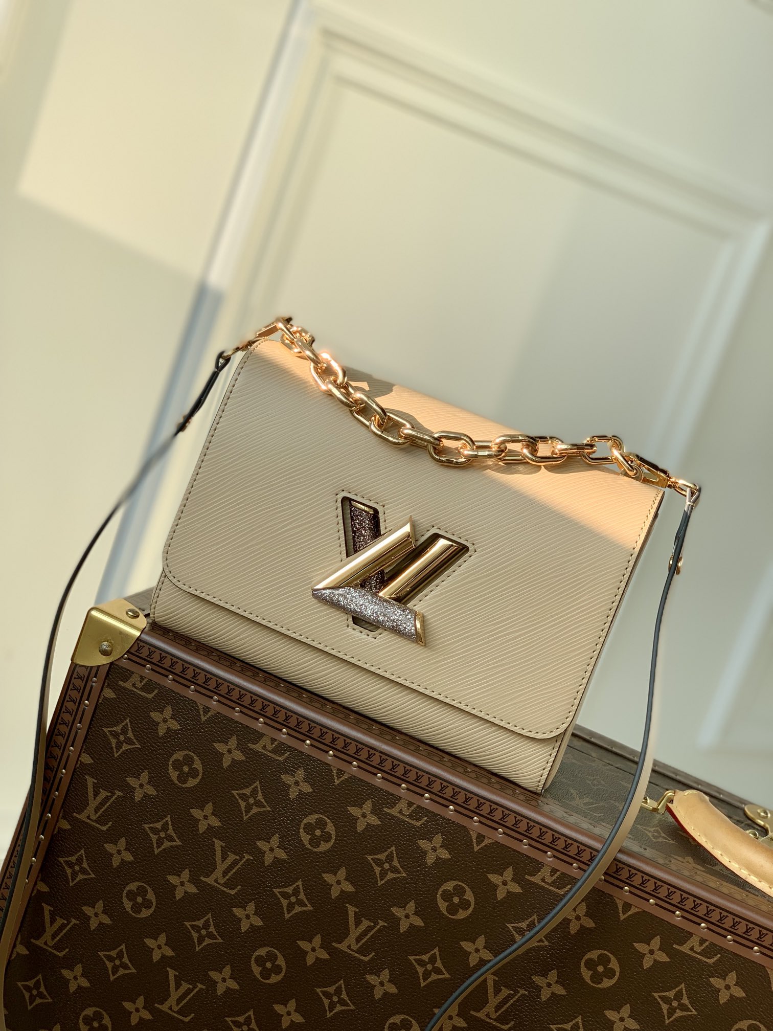 Louis_Vuitton_Twist_MM-2