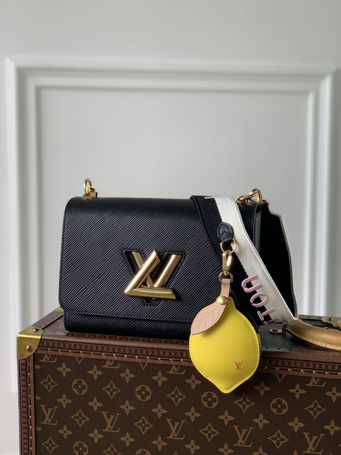 Louis_Vuitton_Twist_MM-2