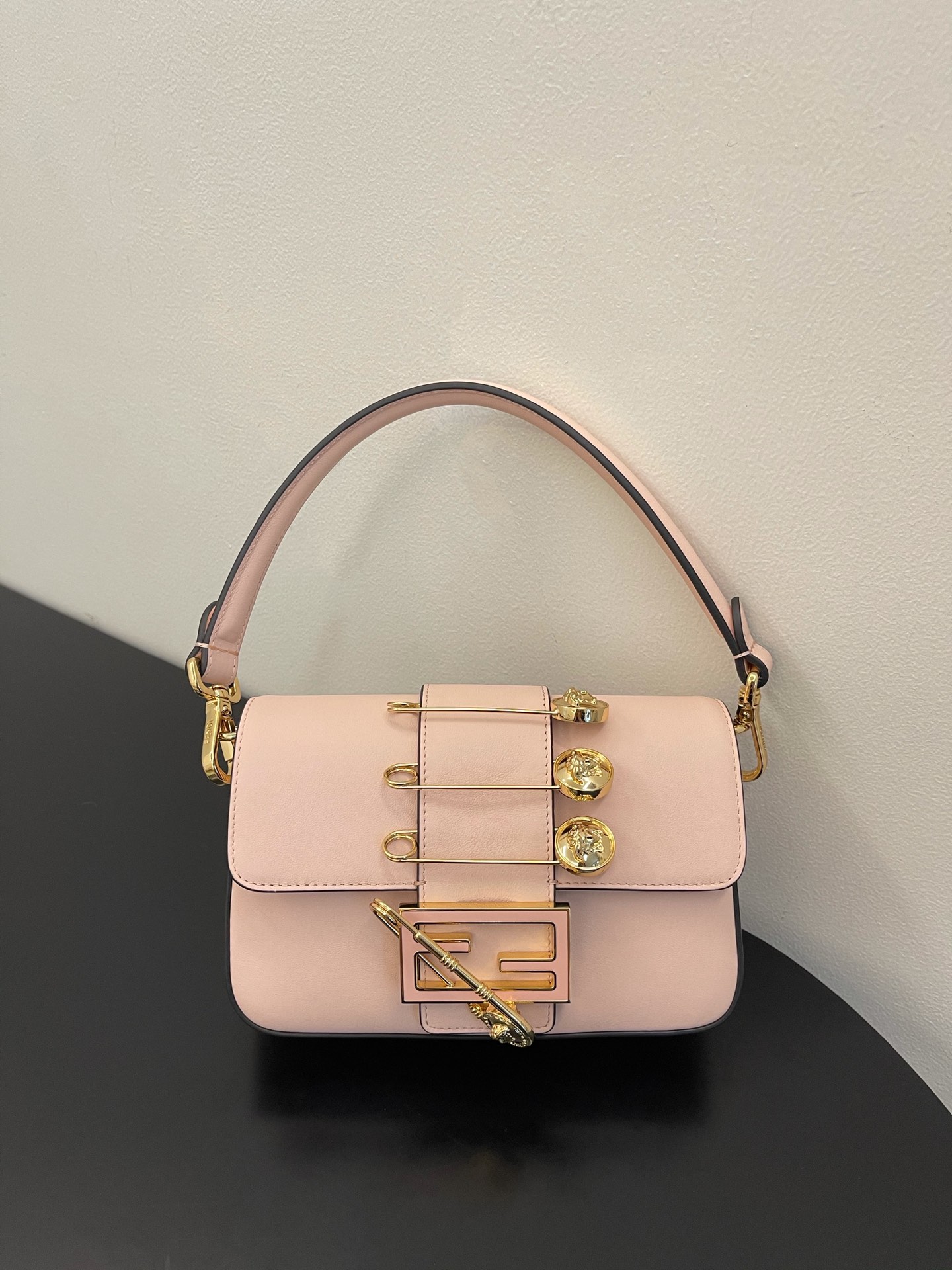 FendI_Small_Baguette_Bag