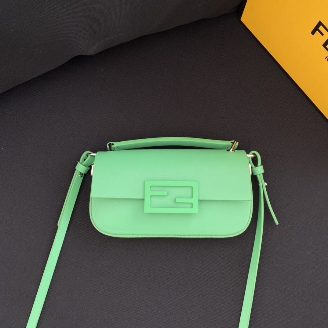 FendI_Baguette_Bag-19×14