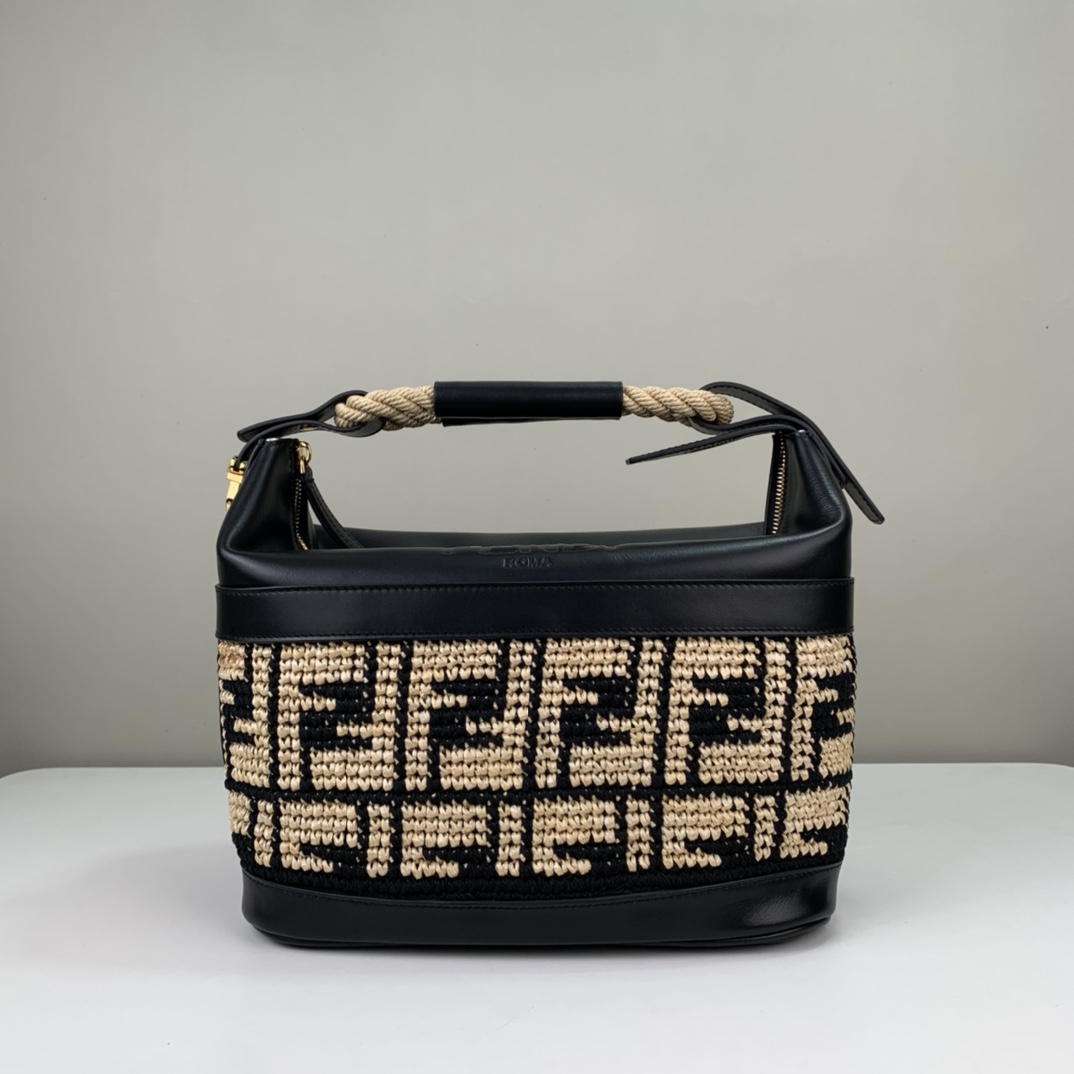 FendI_Raffia_Bag-35_x22_