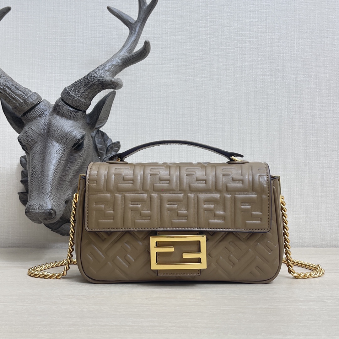 FendI_Baguette_Bag-24x14