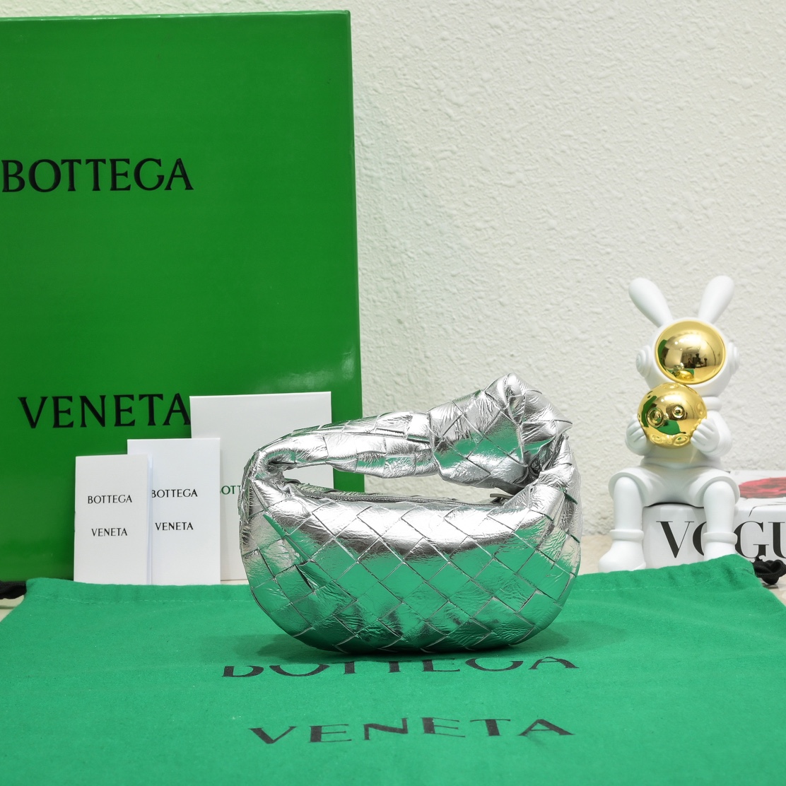Bottega_Veneta_Jodie_Hob