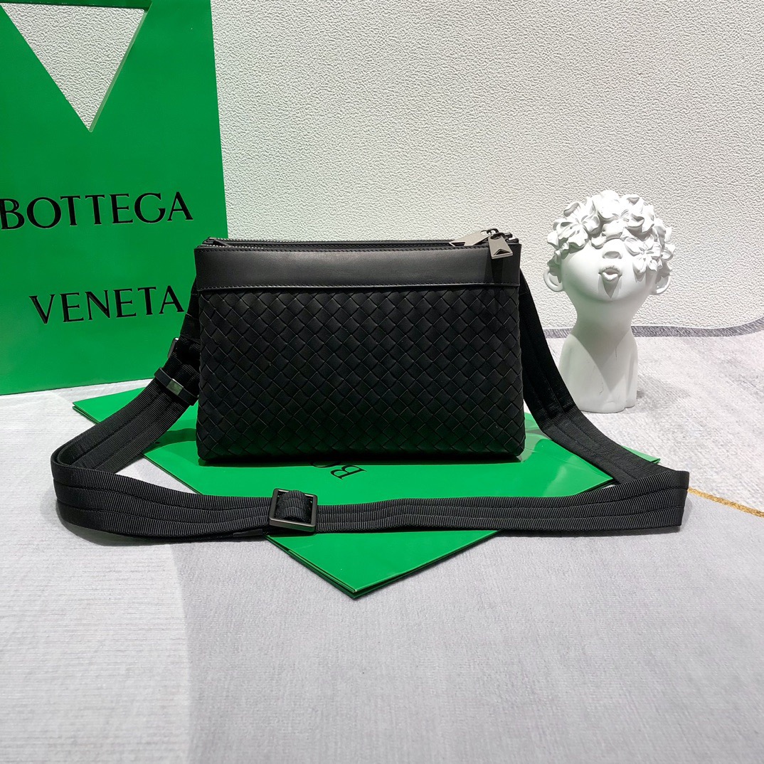 Bottega_Veneta_Shoulder_