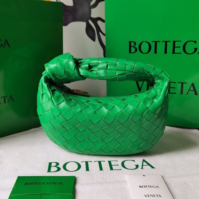Bottega_Veneta_Jodie_Hob