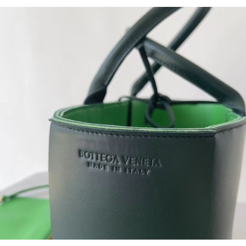 Bottega_Arco_Tote-30x20x