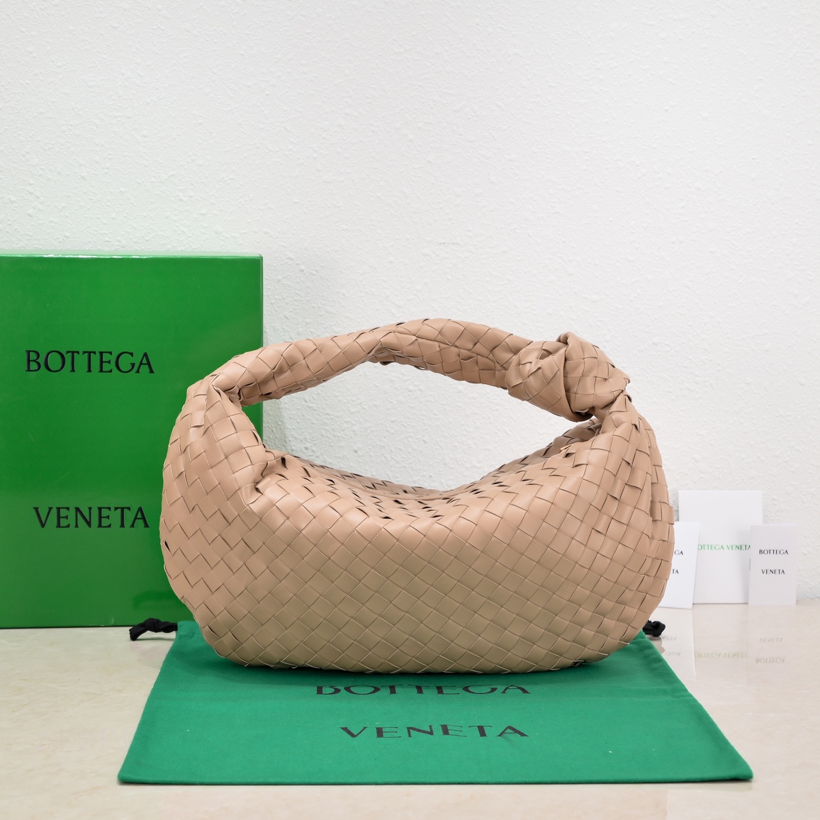 Bottega_Veneta_Jodie_Hob
