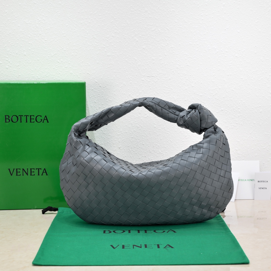 Bottega_Veneta_Jodie_Hob