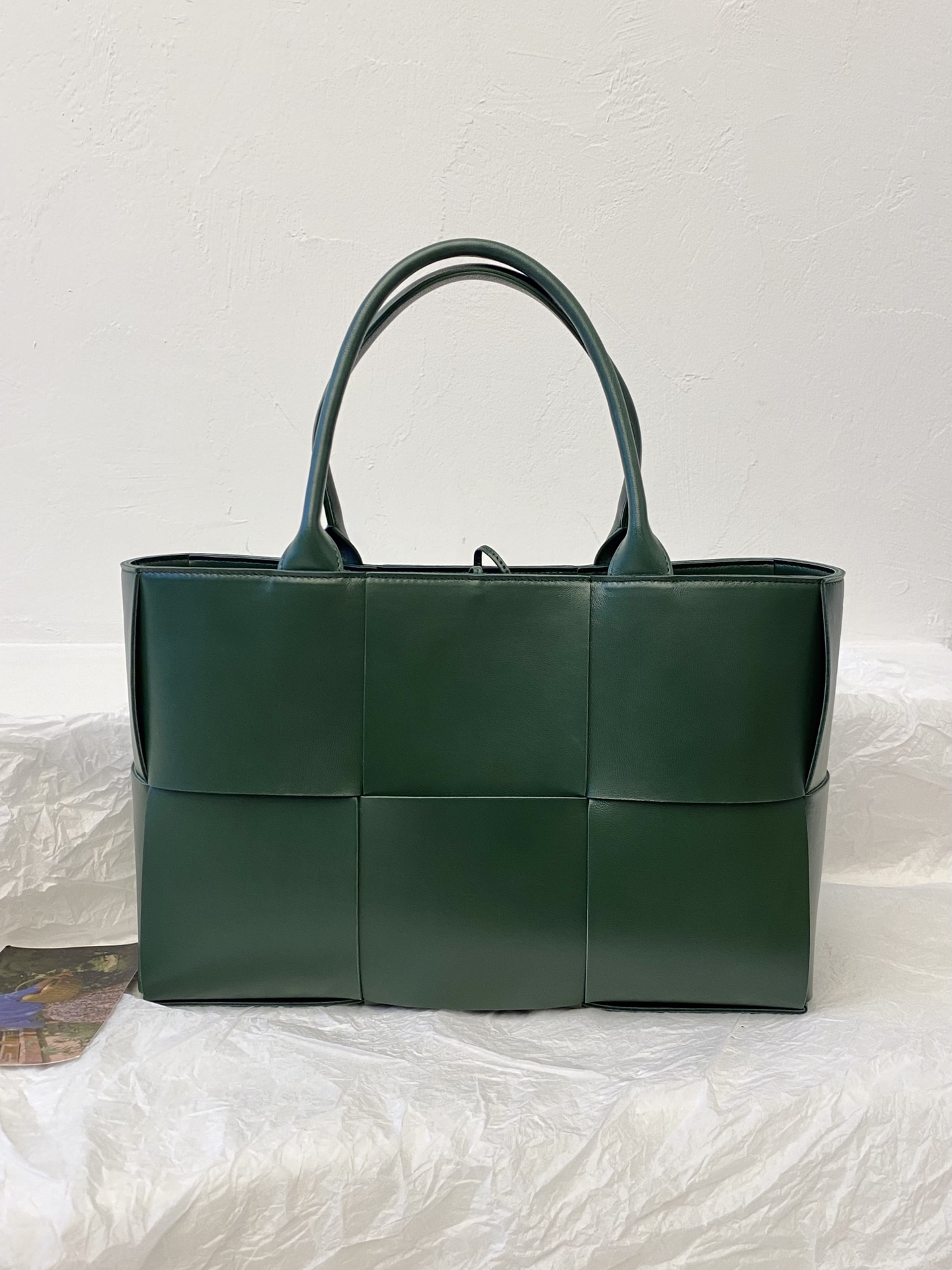 Bottega_VenetaTote-41×27