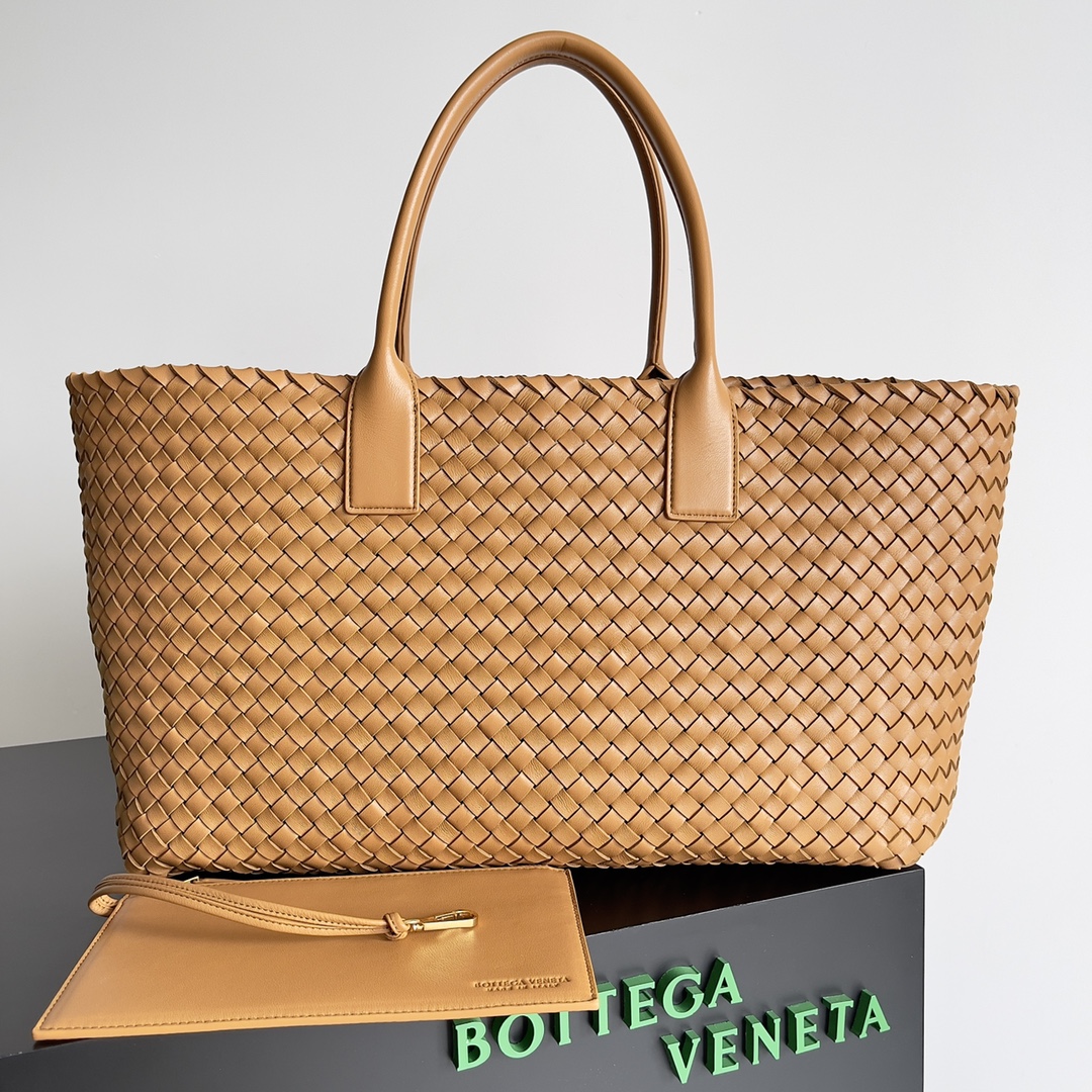 Bottega_Veneta_Large_Tot