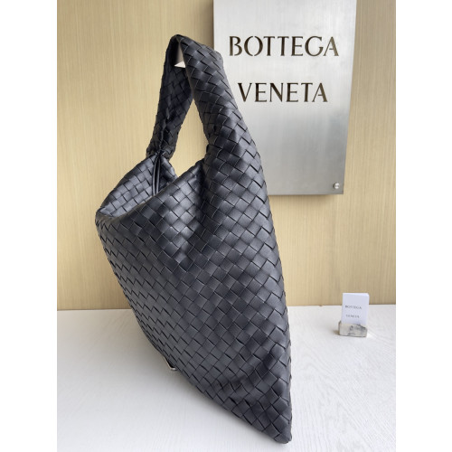 Bottega_Veneta_Hop_Bag-5