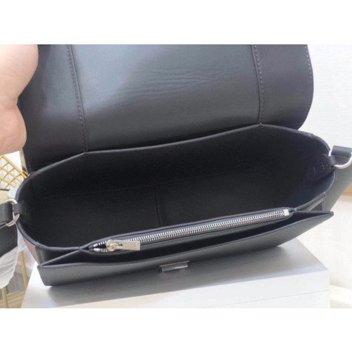 Celina_Frame_Bag-25_17_8