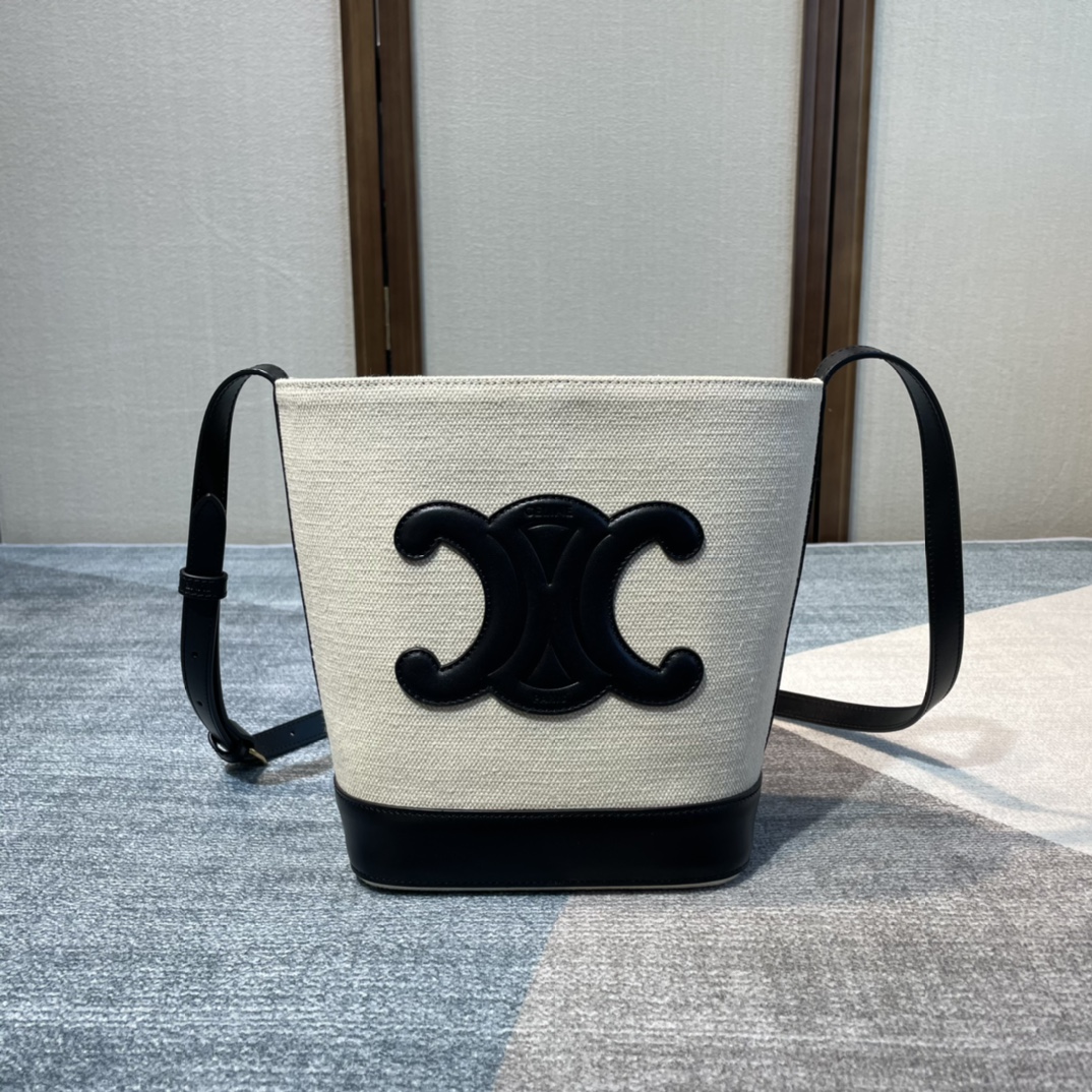 Celina_Cuir_Bucket-30×22