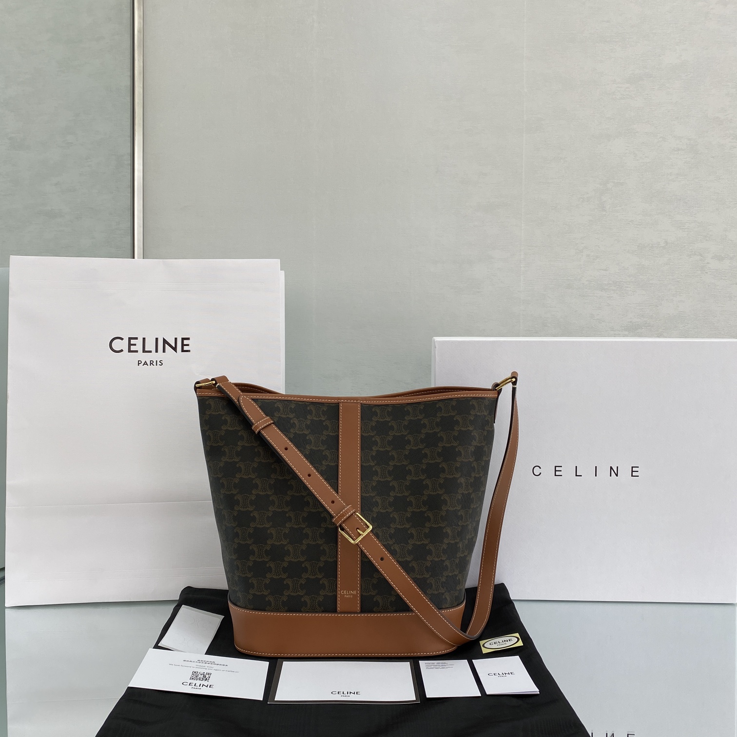 Celin_Tambour_BucketBag-