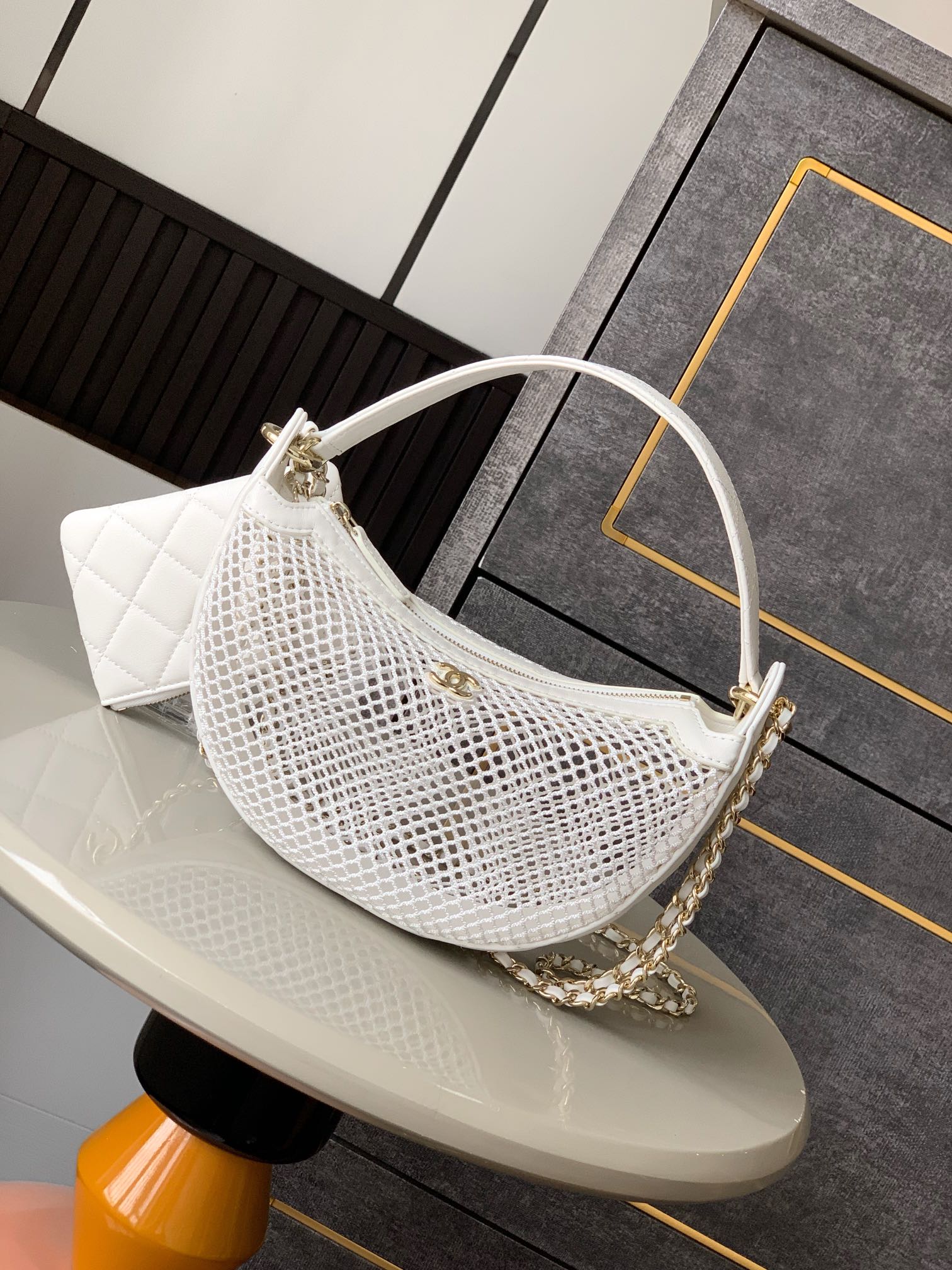 Ch@nel_2025SS_Clutch_Wit