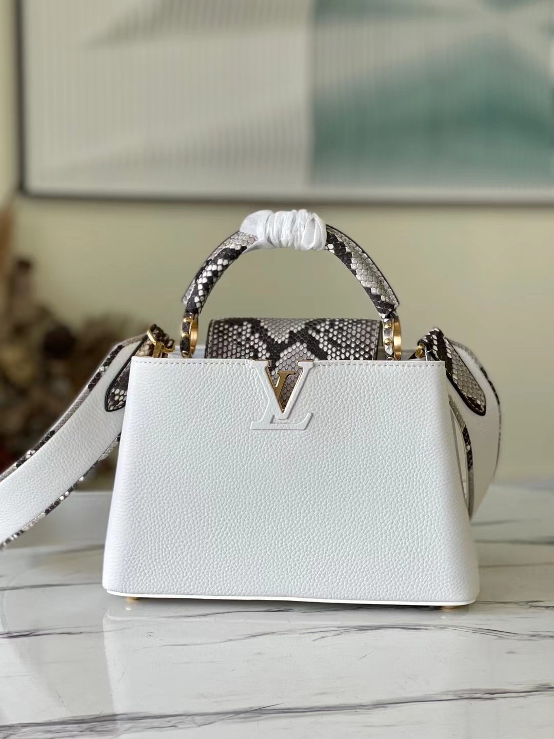 Louis_Vuitton_Capucines_