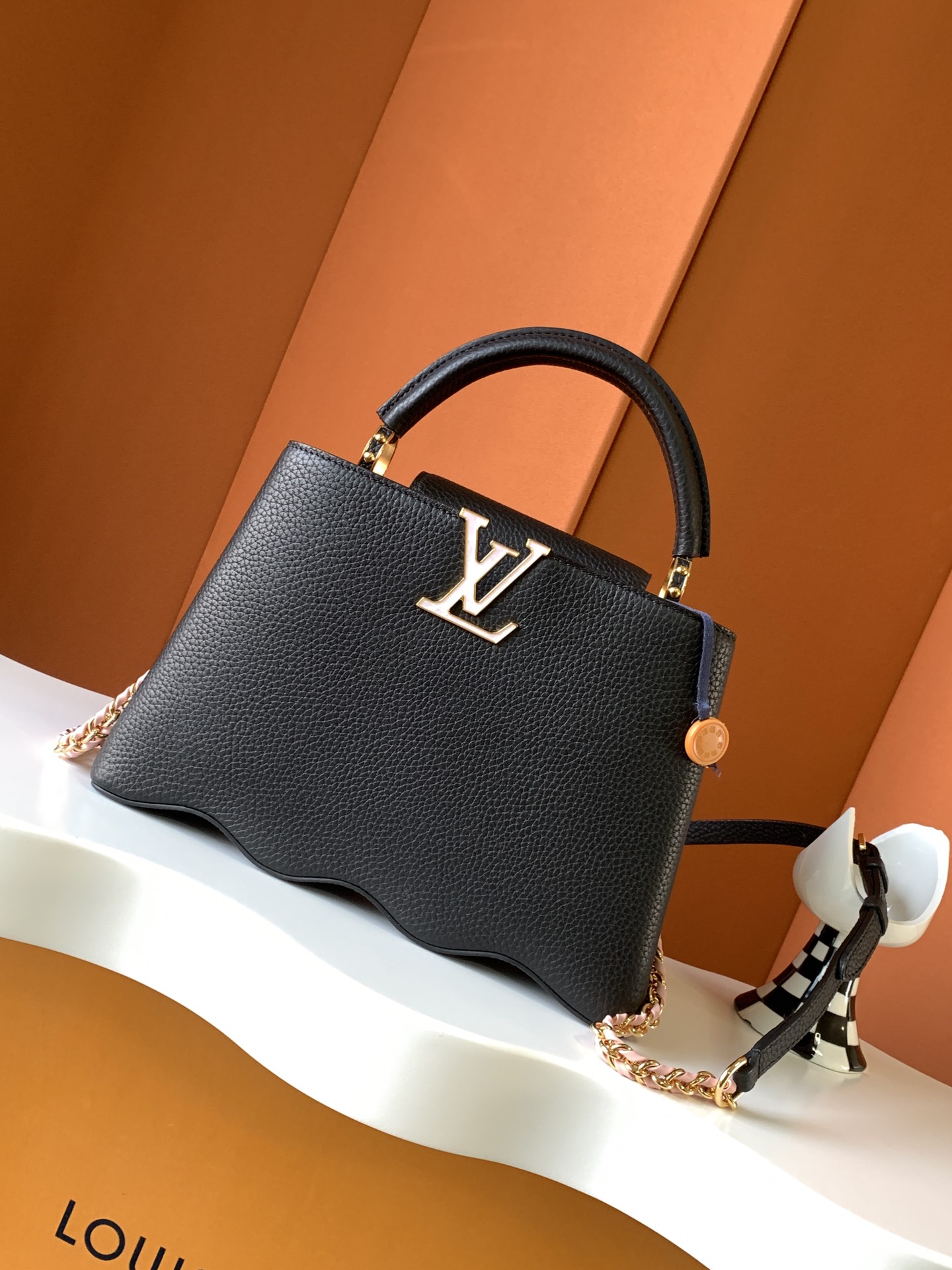 Louis_Vuitton_Capucines_