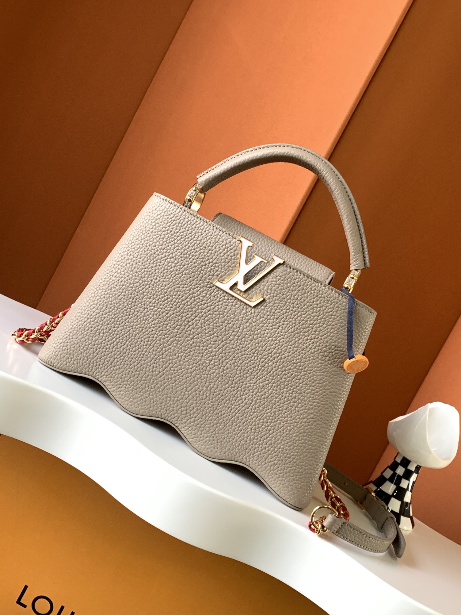 Louis_Vuitton_Capucines_