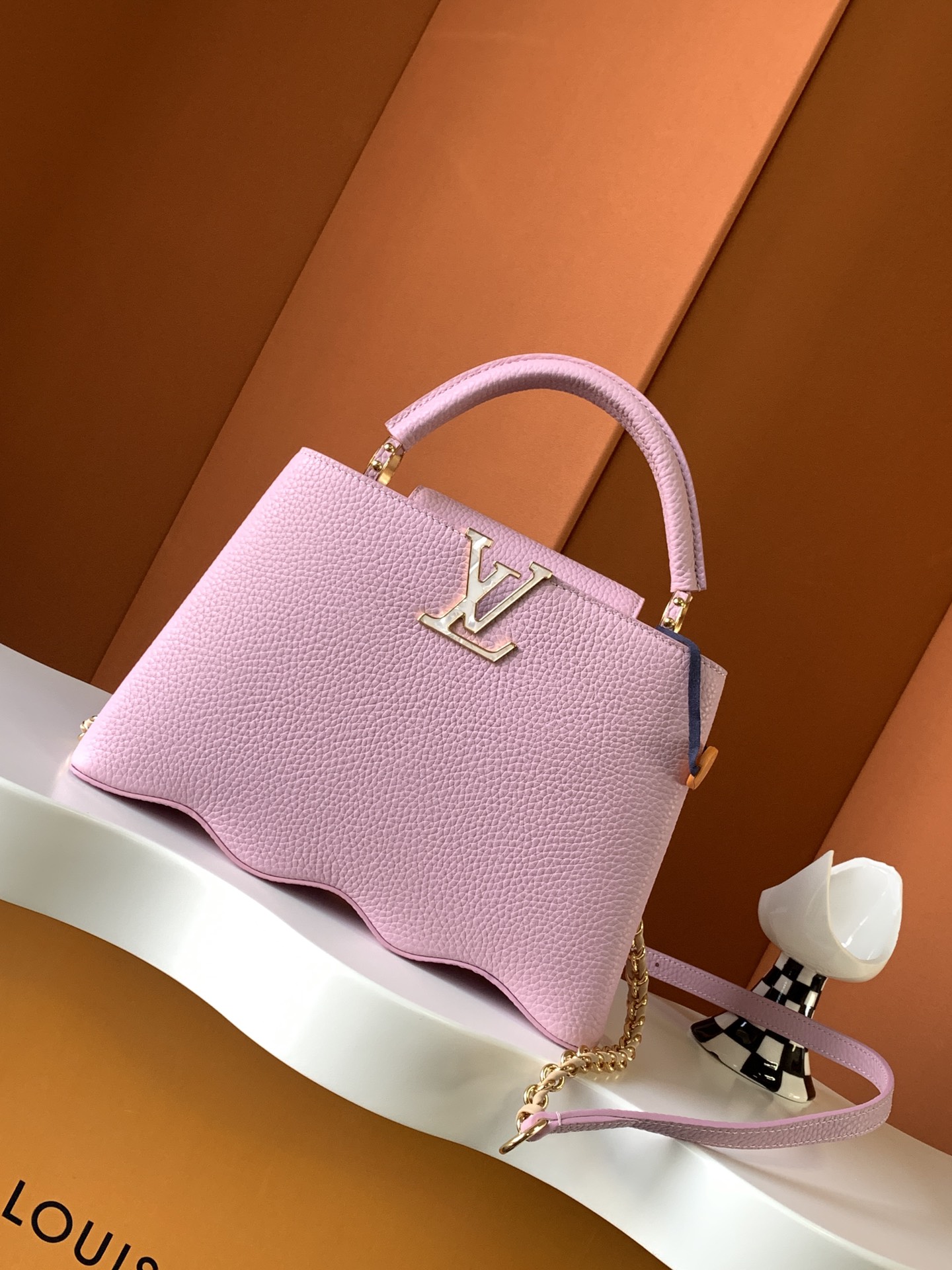 Louis_Vuitton_Capucines_