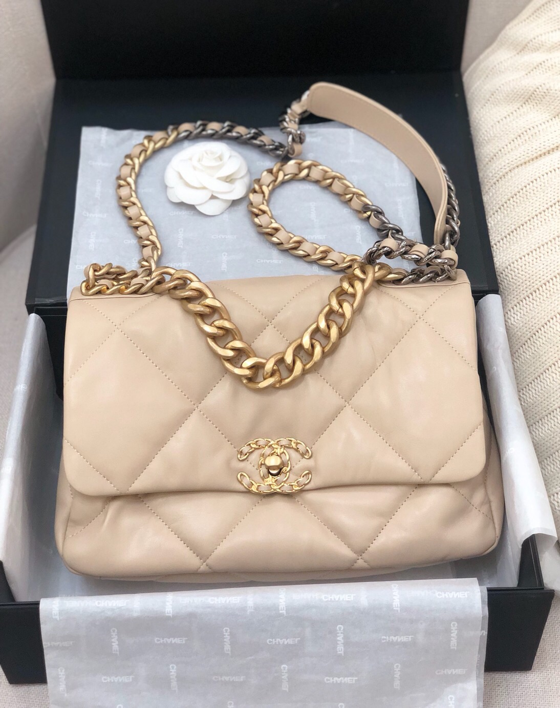 Ch@nel_19_Flap_Bag-26_30