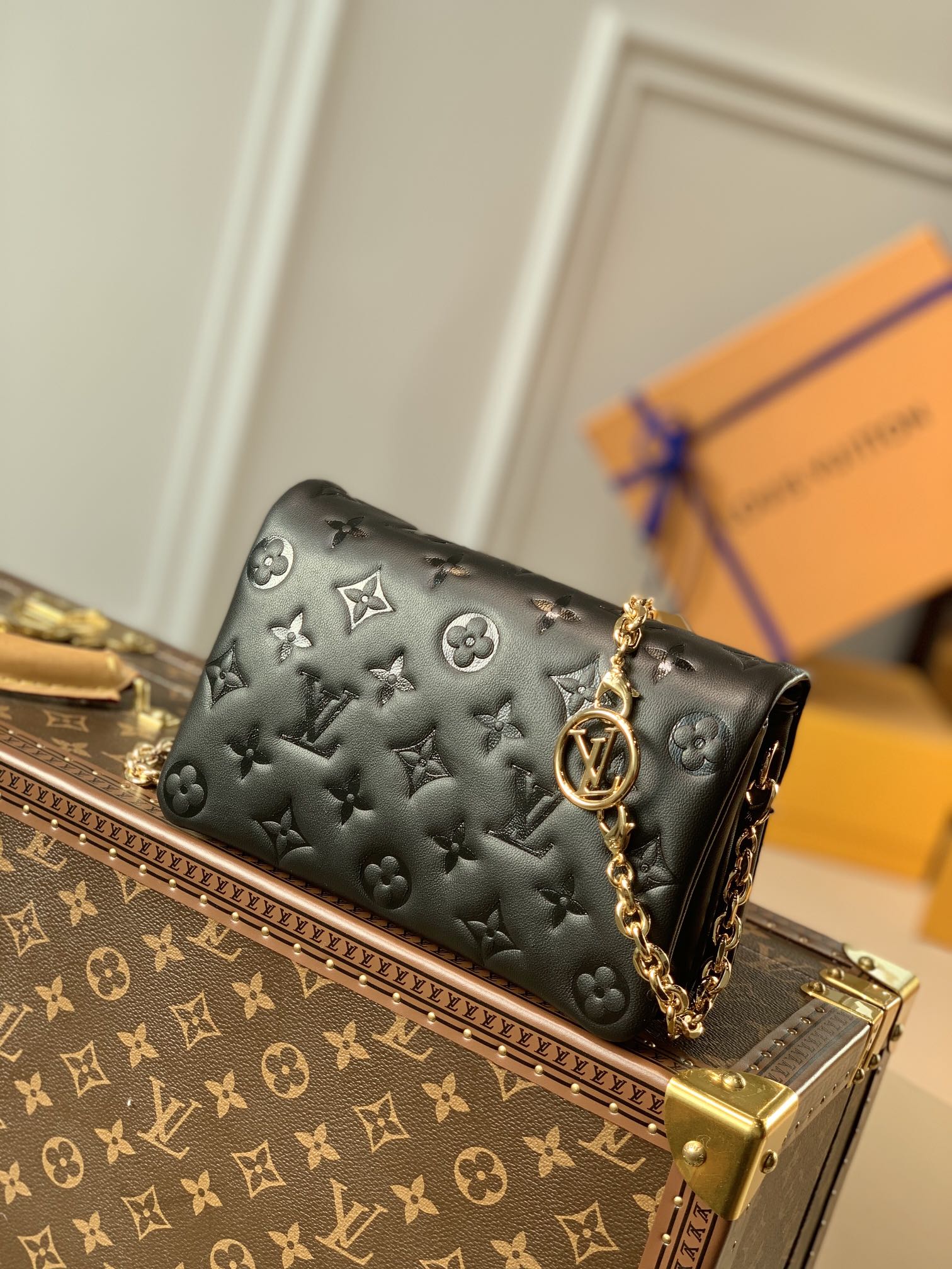 Louis_Vuitton_Pochette_C