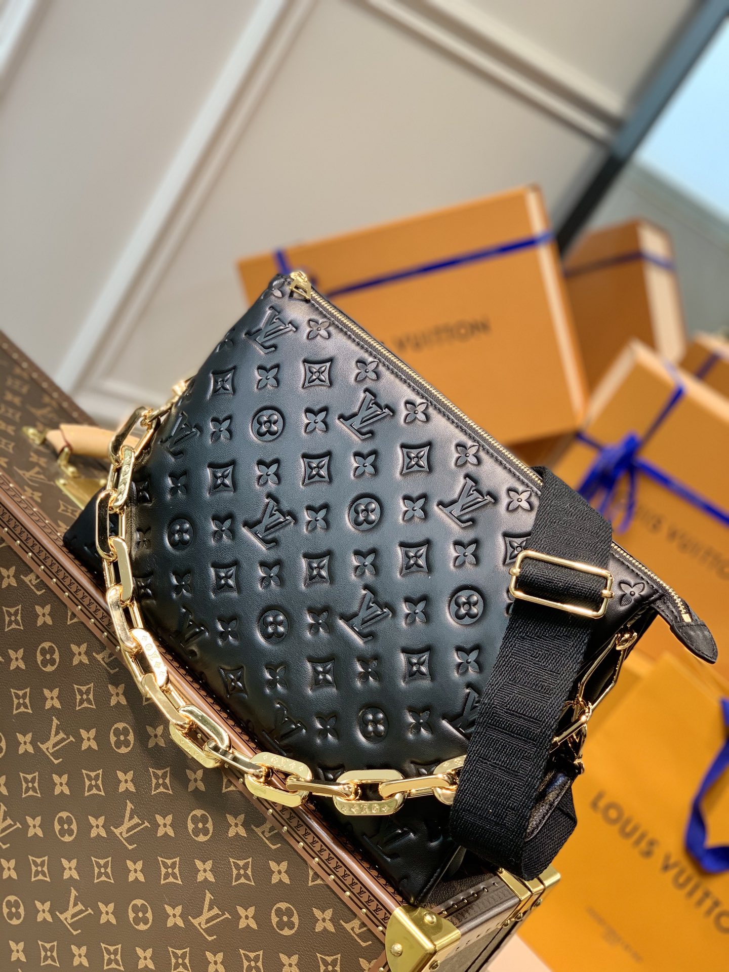 Louis_Vuitton_Coussin_Ha