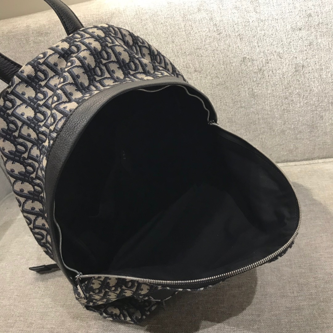 Diro_Oblique_Backpack-42