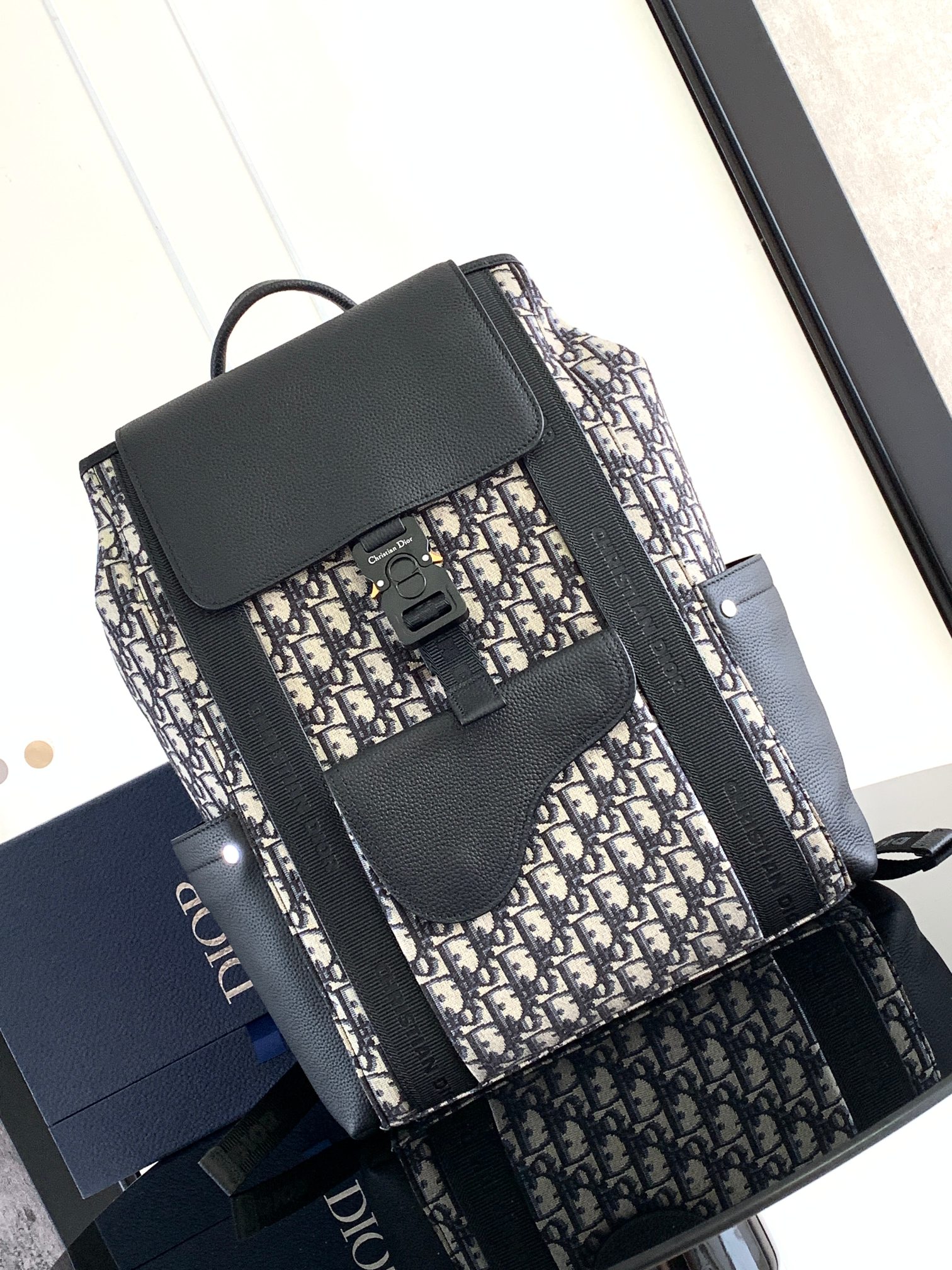 Diro_Saddle_Backpack-32_