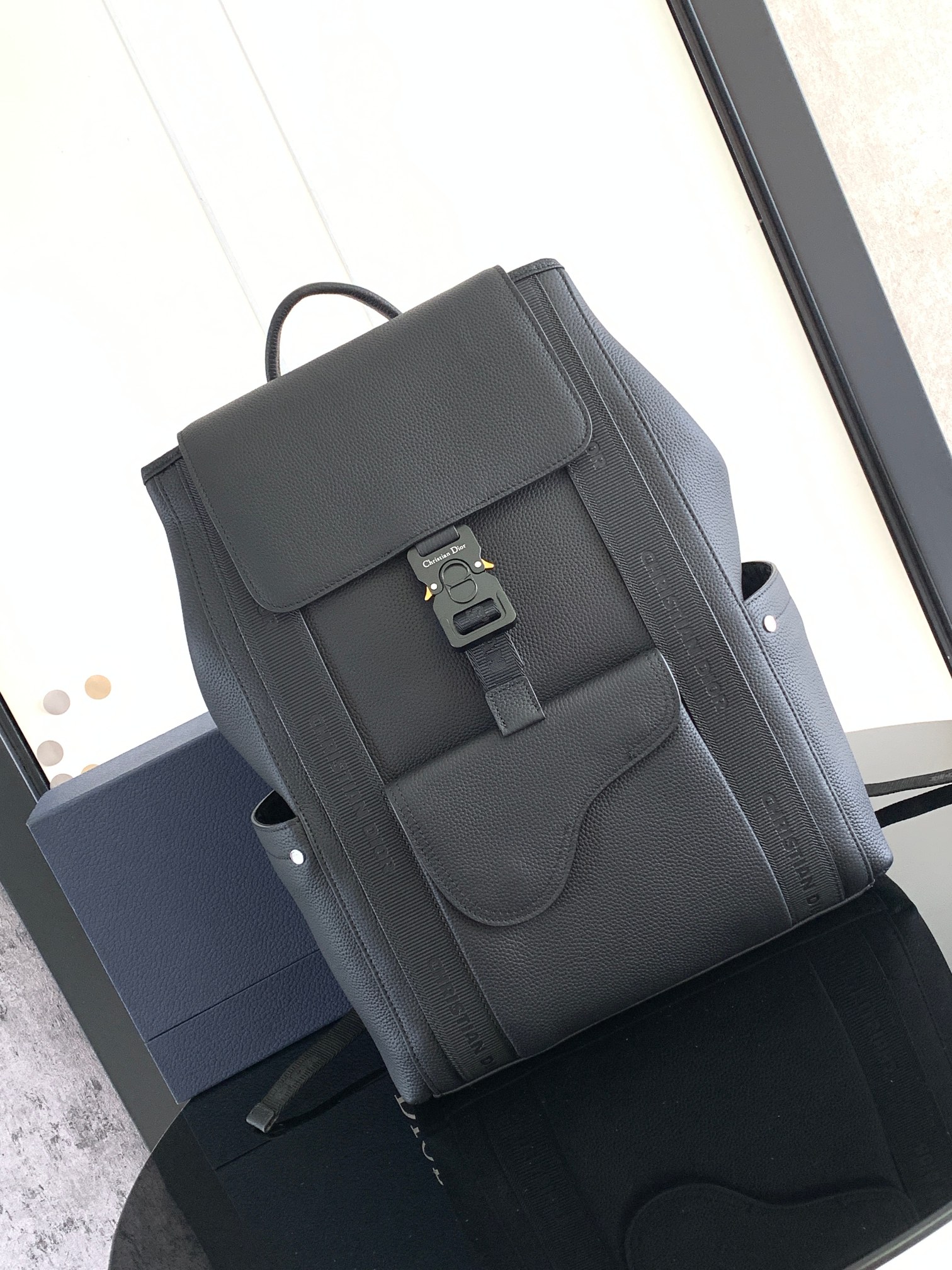 Diro_Saddle_Backpack-32_