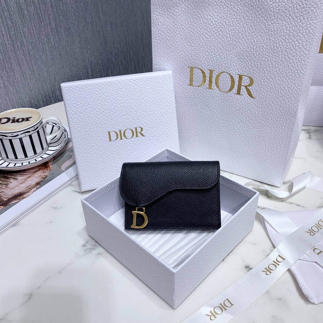 Diro_Saddle_Wallet-10.5_