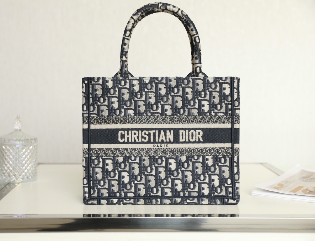 Diro_Small_Book_Tote-26_