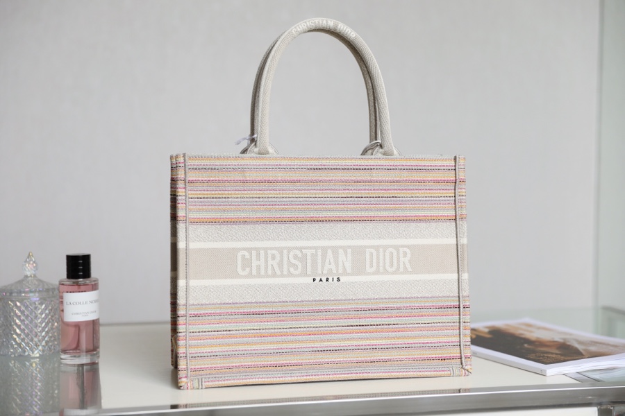 Diro_Small_Book_Tote-36.