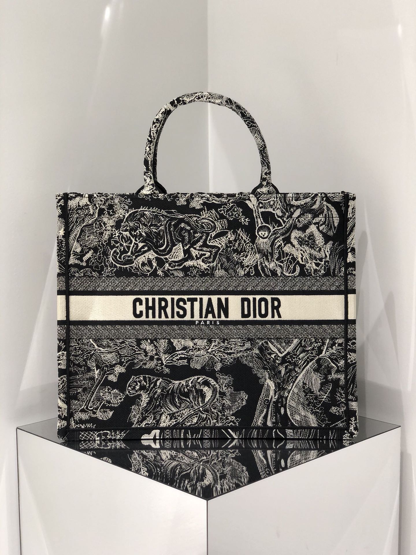 Diro_Book_Tote_Bags-42_3