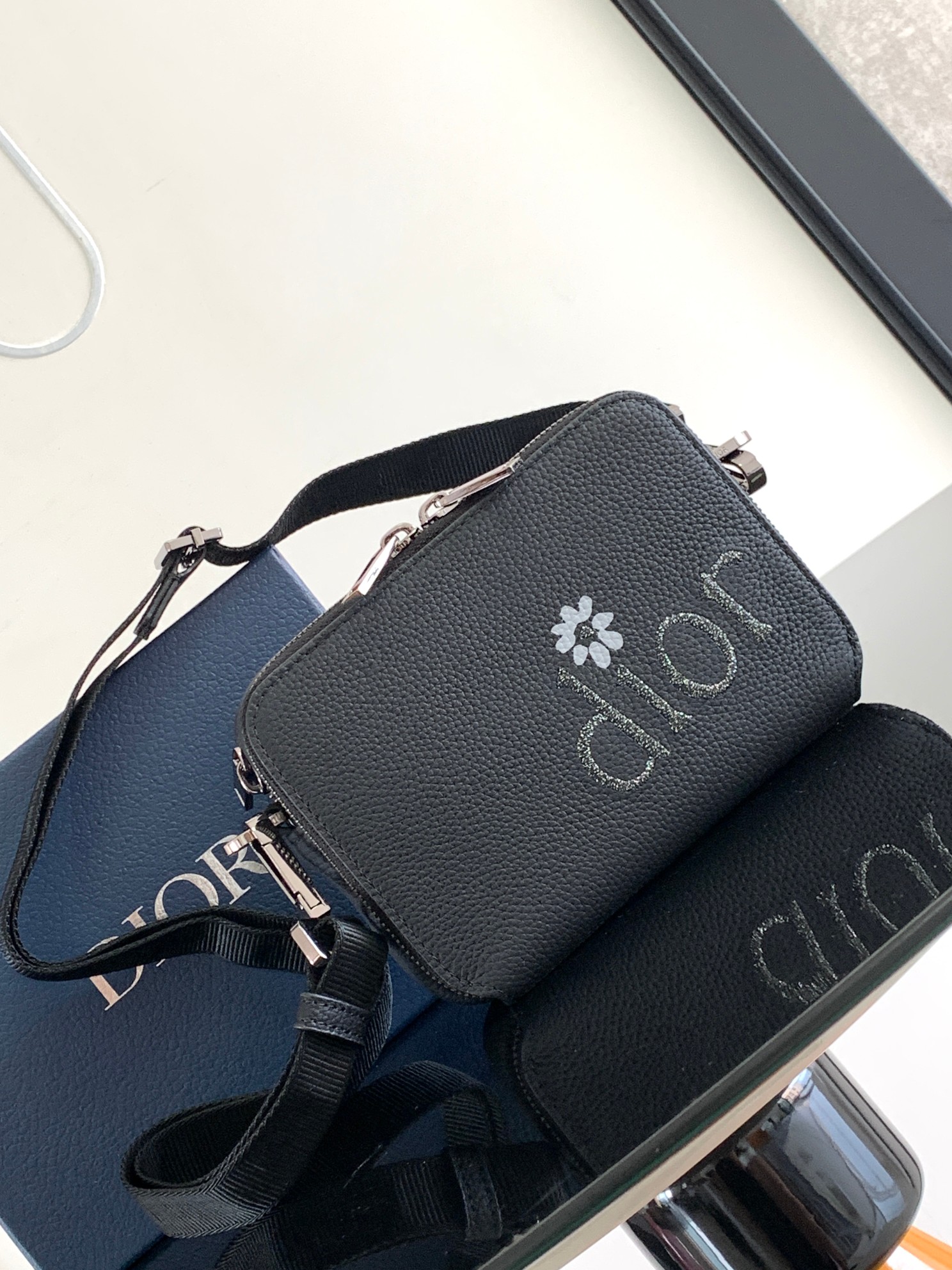 Diro_BY_ERL_Crossbody_Ba