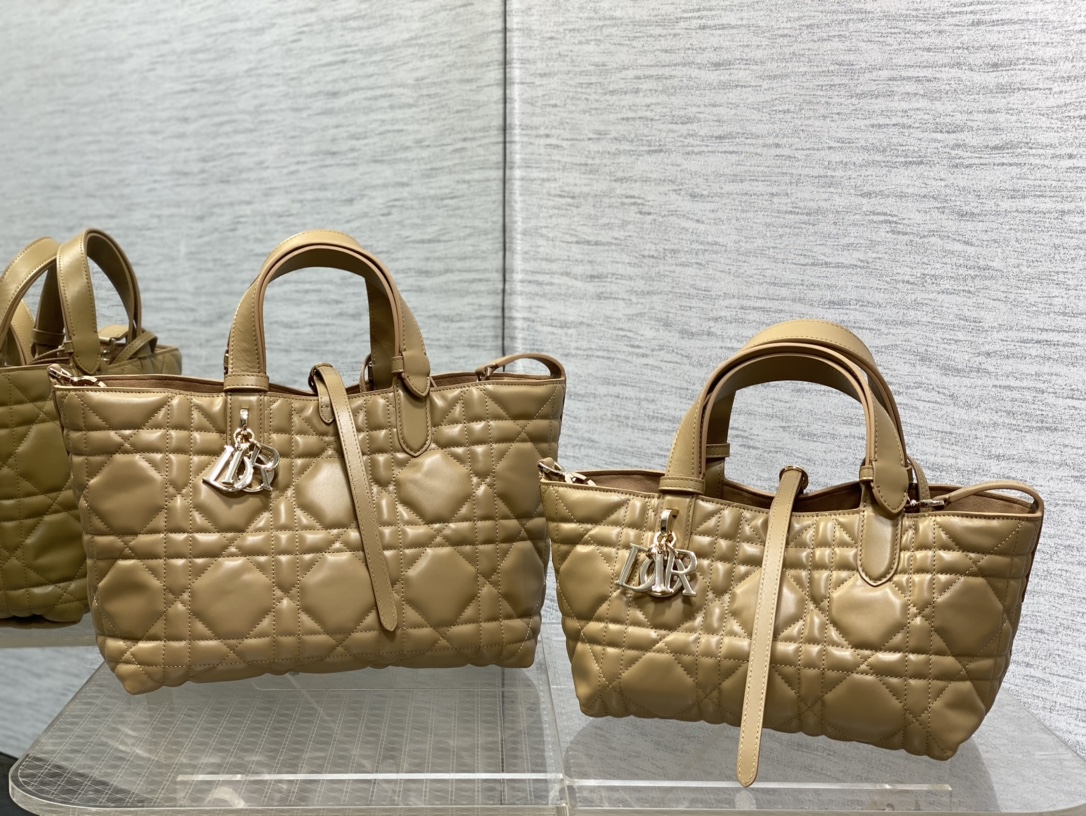 Diro_Toujours_Tote_Bags-