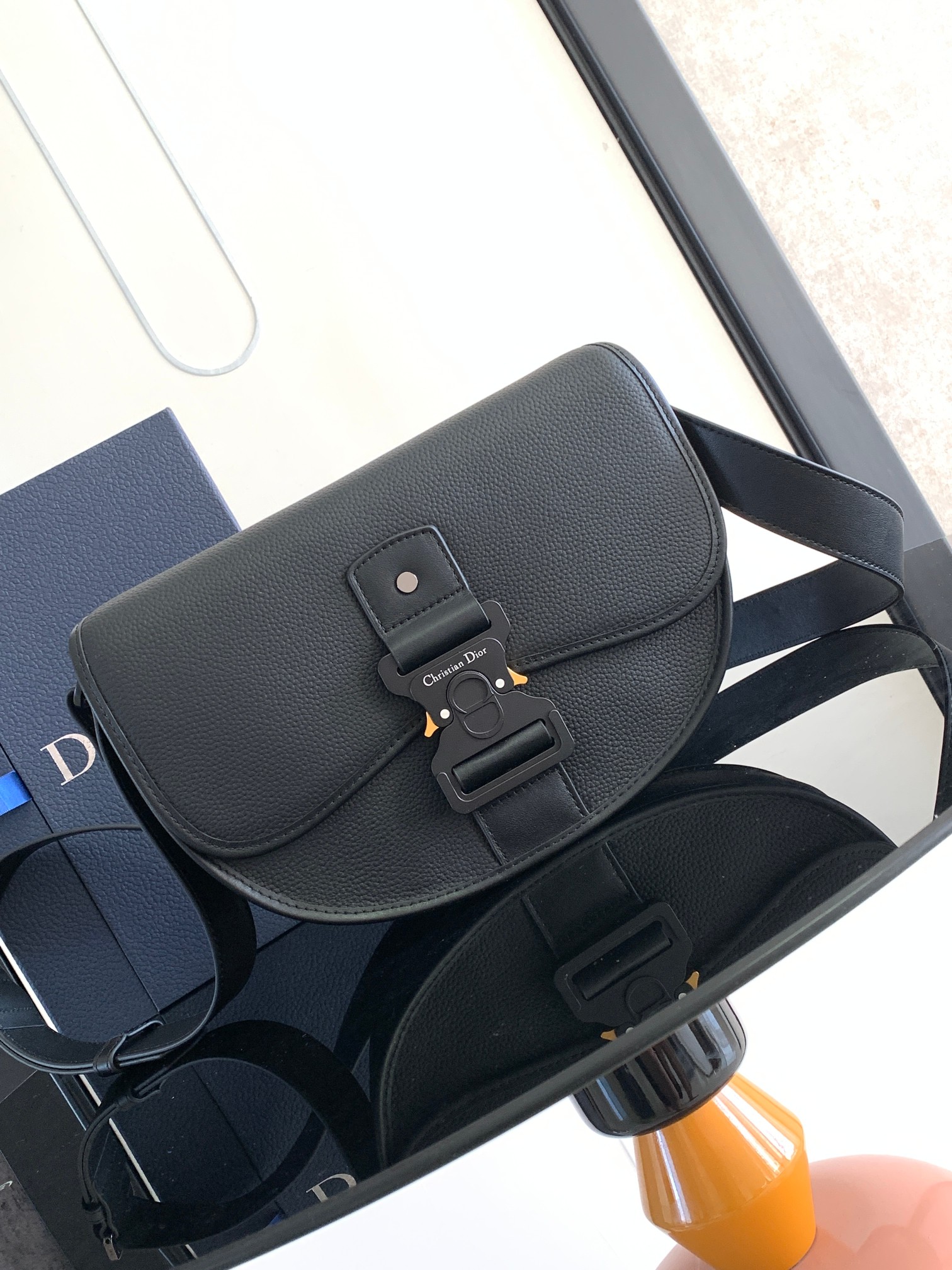 Diro_Gallop_Messenger_Ba