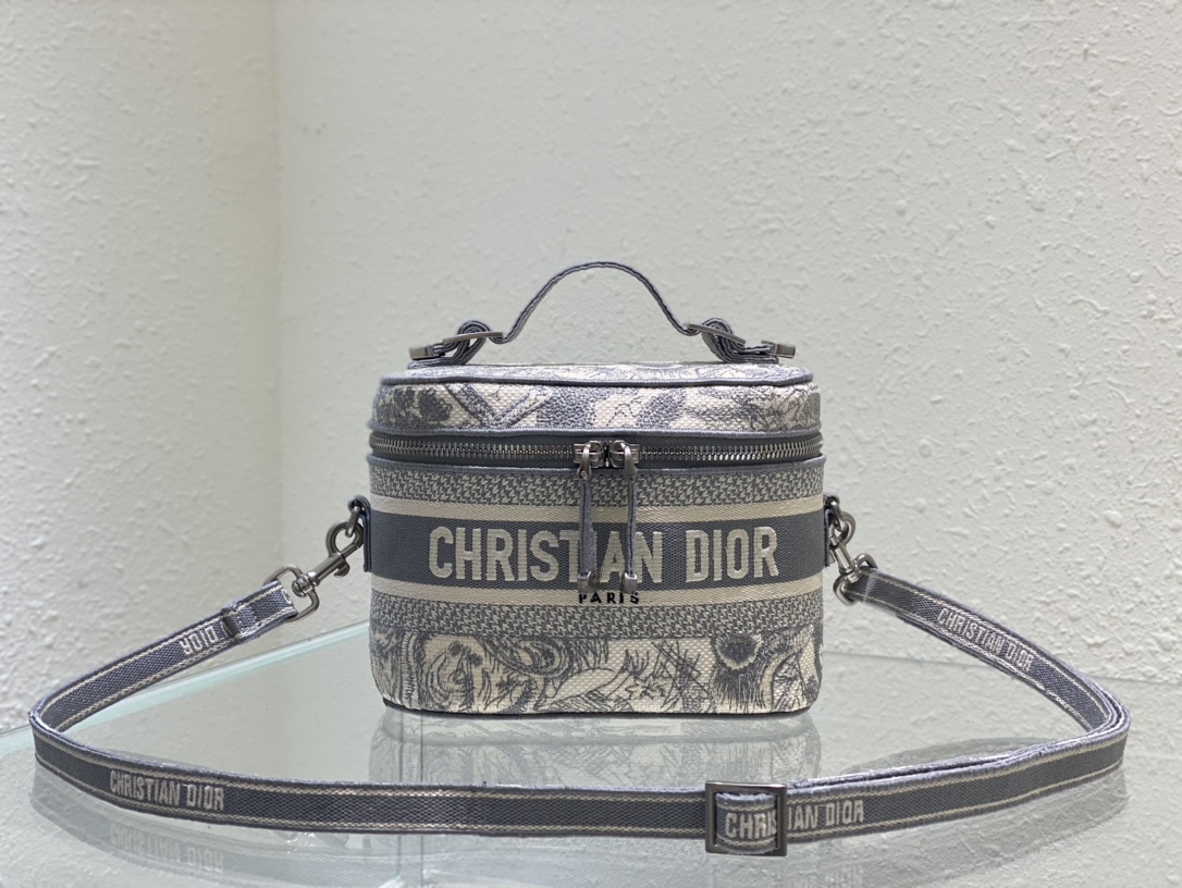 Diro_Cosmetic_Bag-18_.5_