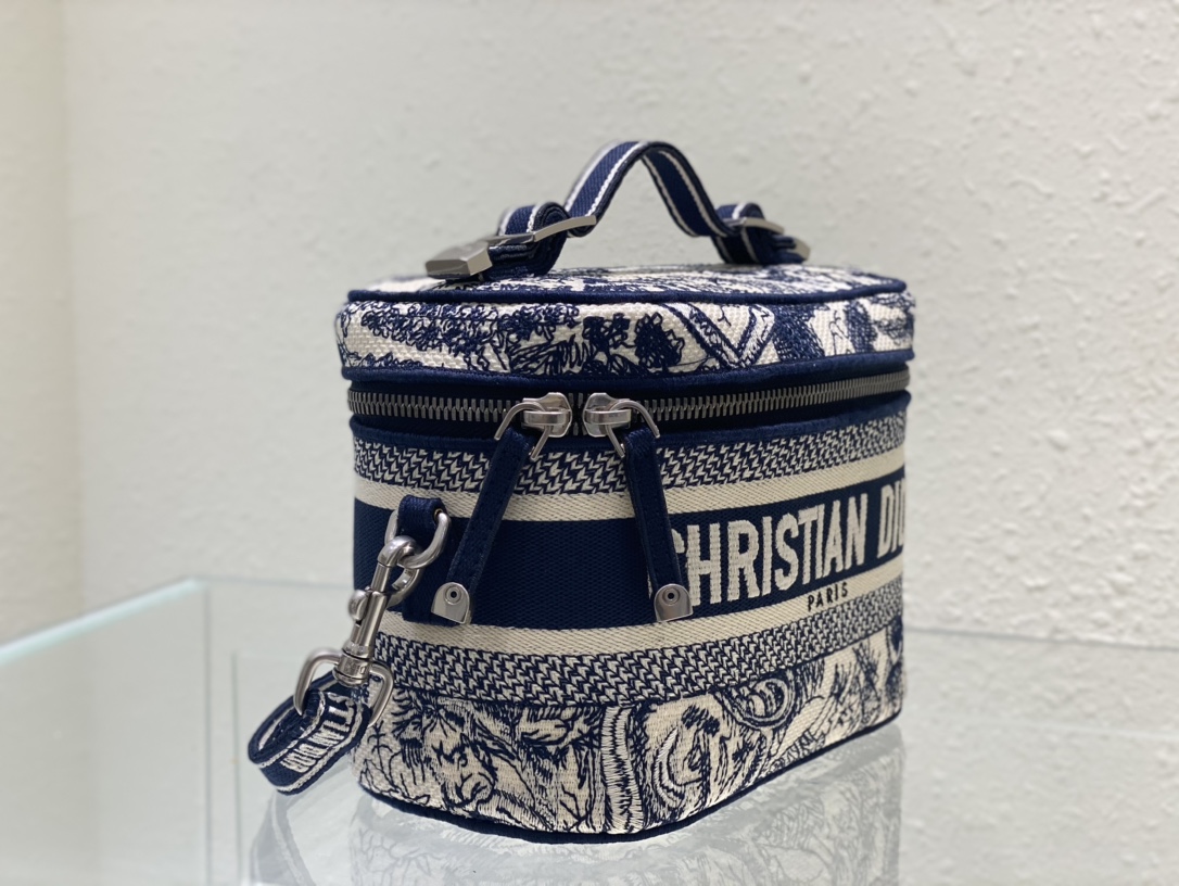 Diro_Cosmetic_Bag-18_.5_