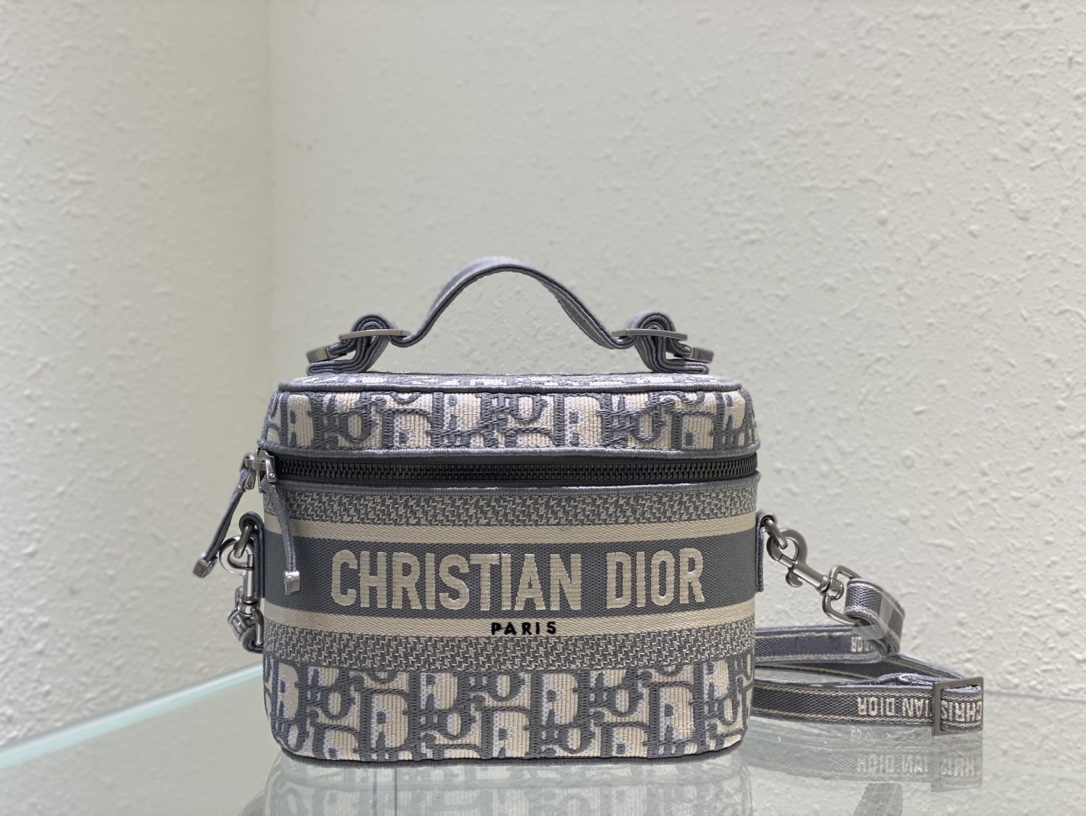 Diro_Cosmetic_Bag-18_.5_