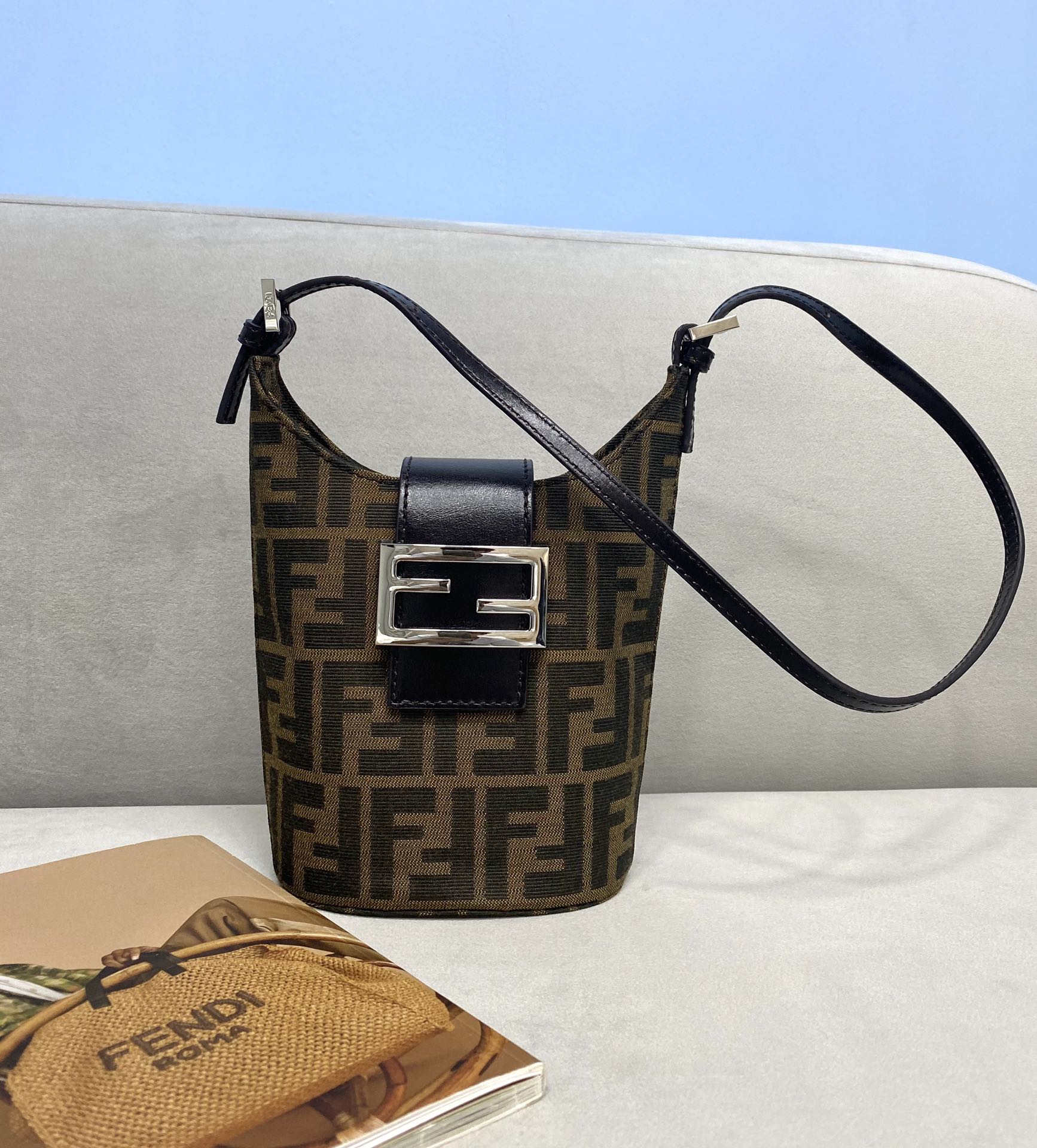 Fendi_Vintage_Handbags-1