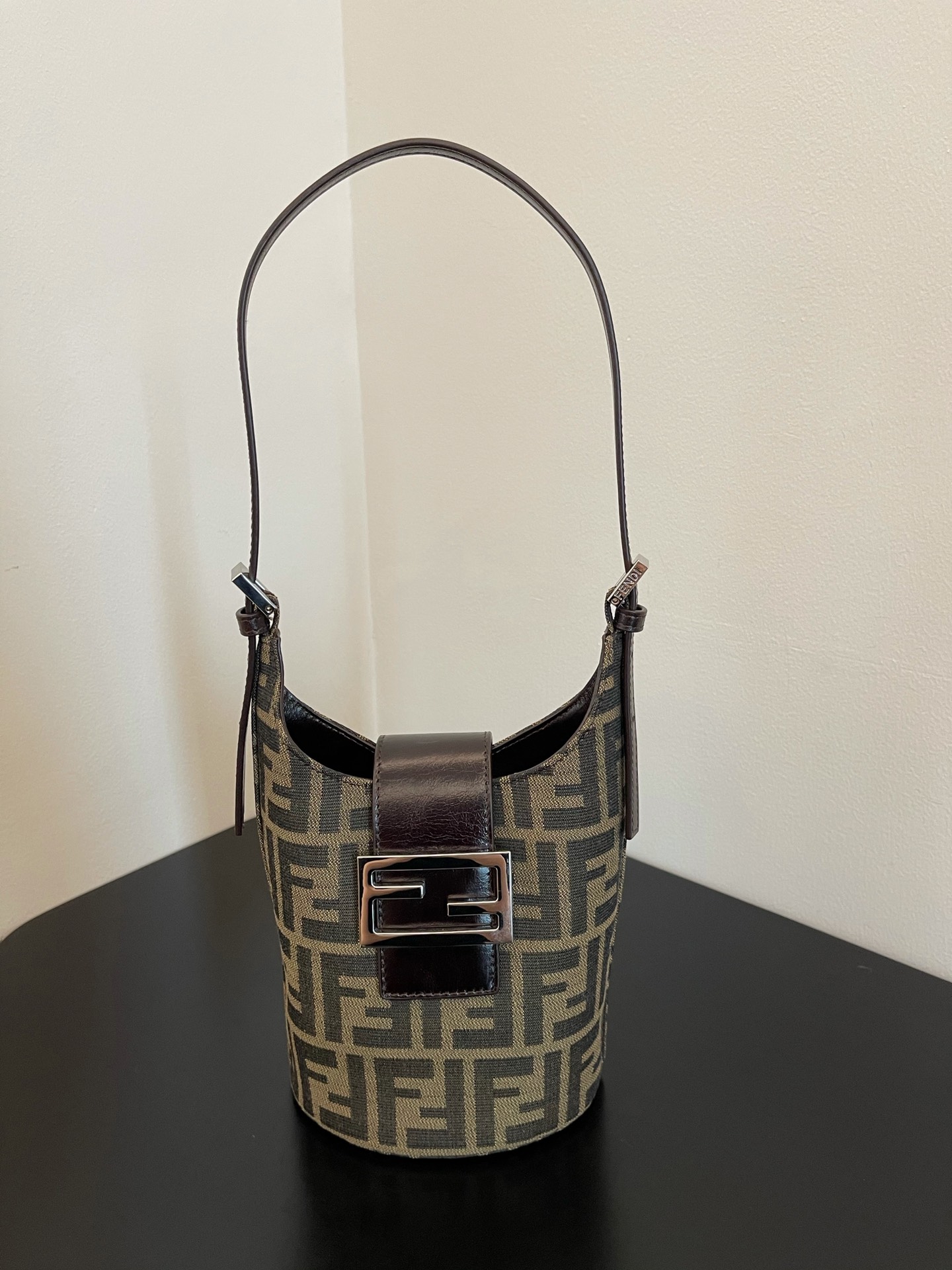 Fendi_Vintage_Handbags-2