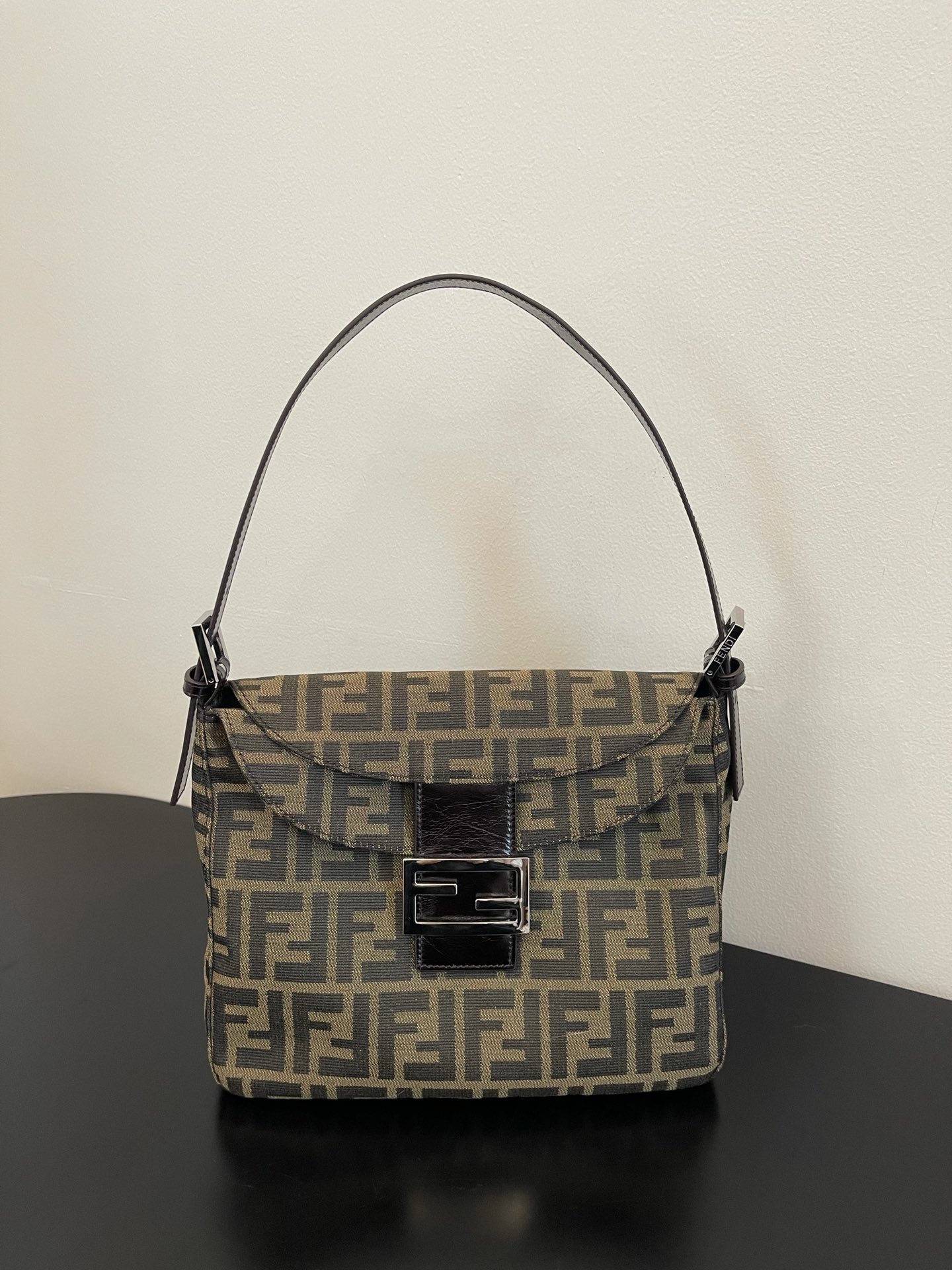 Fendi_Vintage_Handbags-2