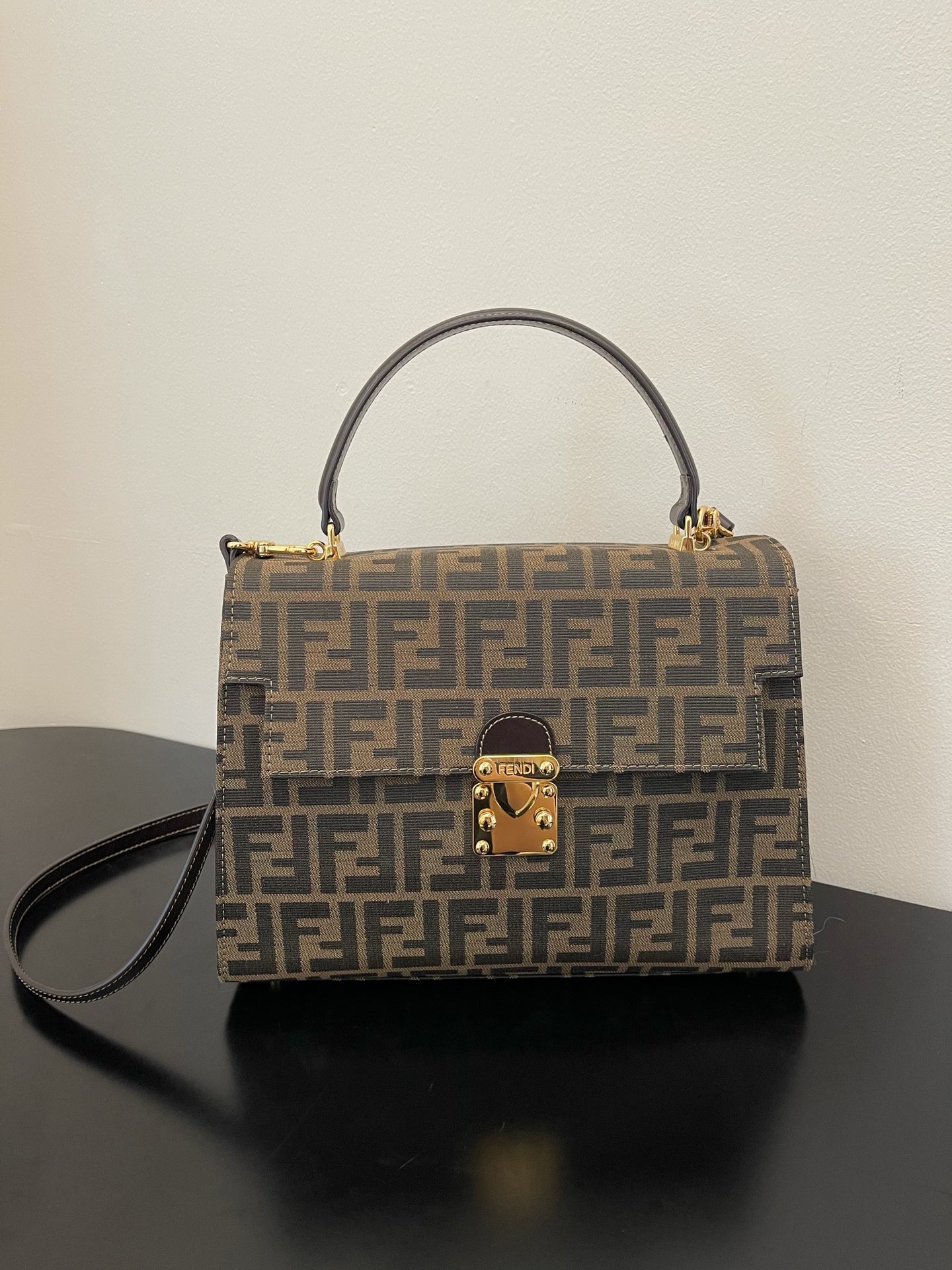 Fendi_Vintage_Handbags-2