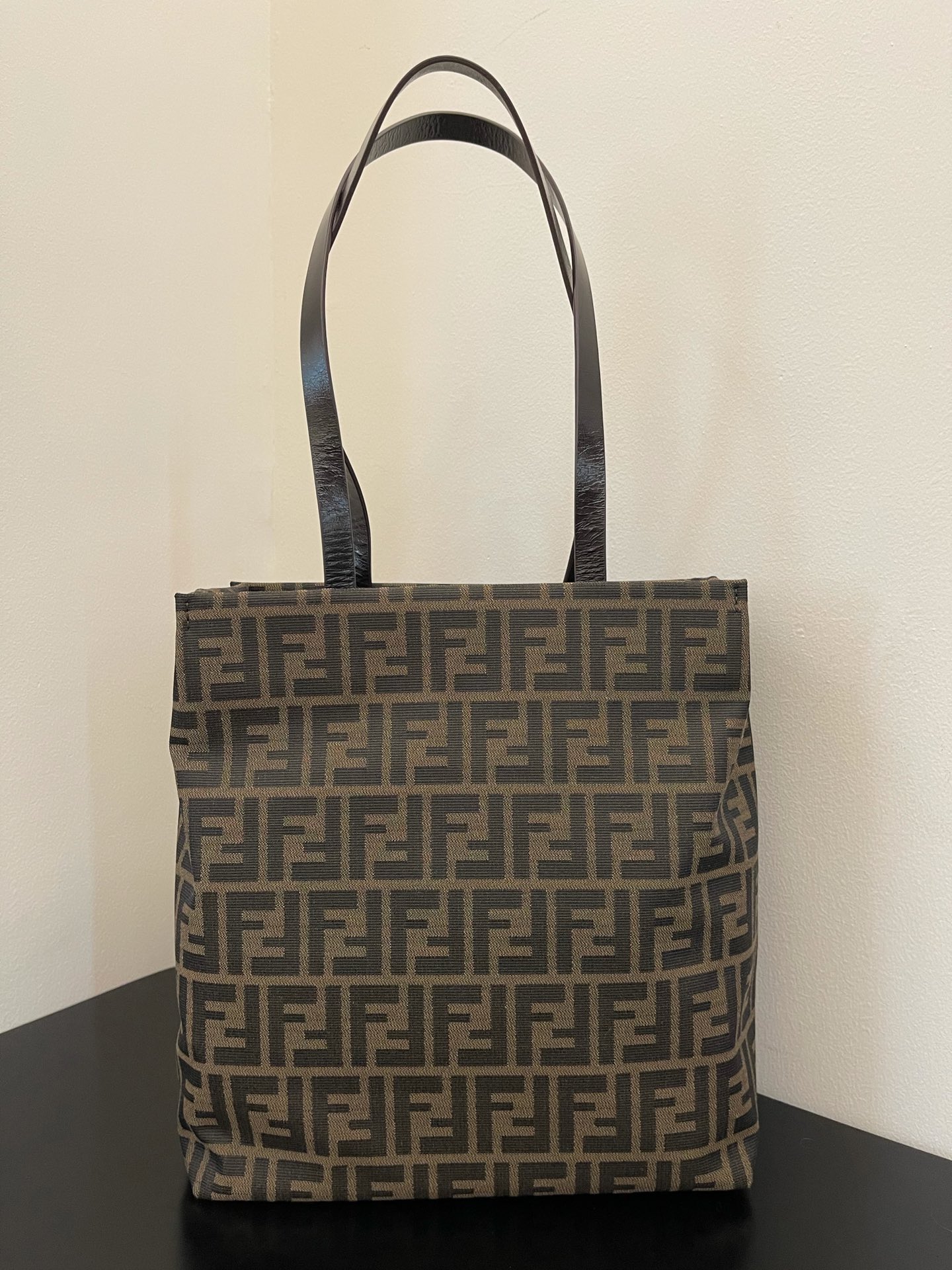 Fendi_Vintage_Tote-27x30