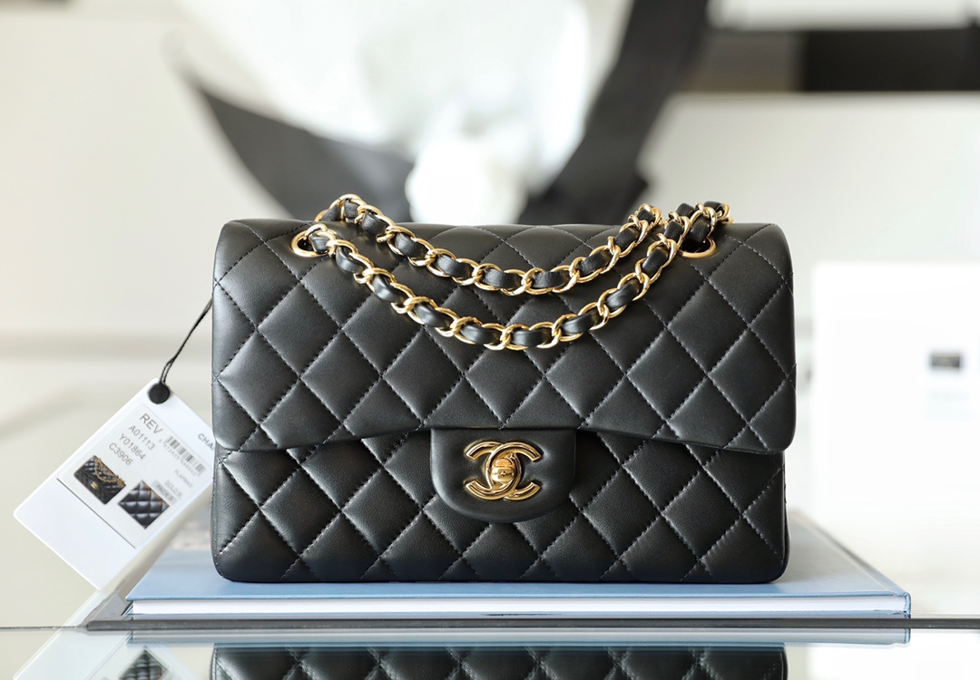 Ch@nel_Flap_Bag-Lambskin