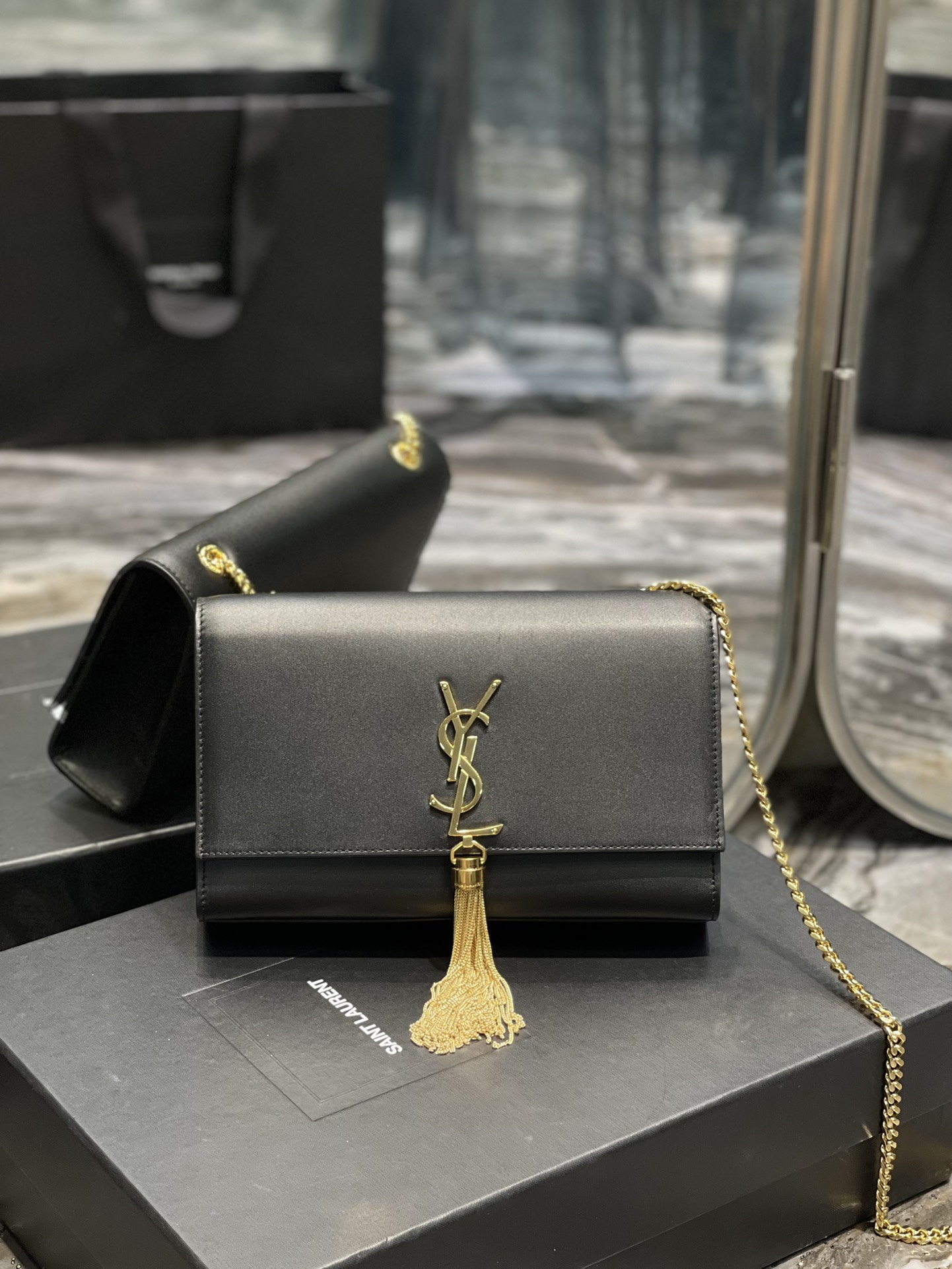 YSL_Medium_Kate_Bags-24_