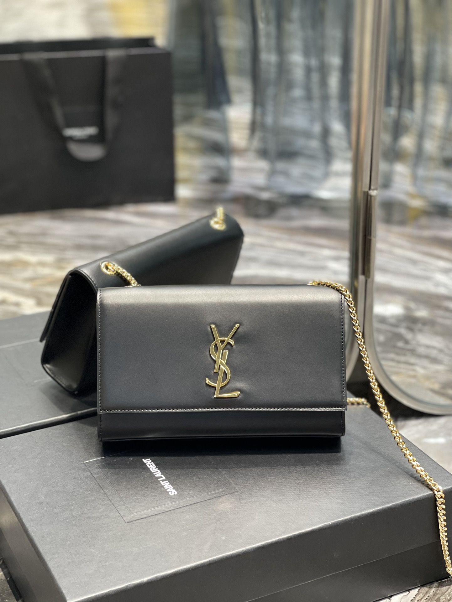 YSL_Kate_Medium_In_Smoot